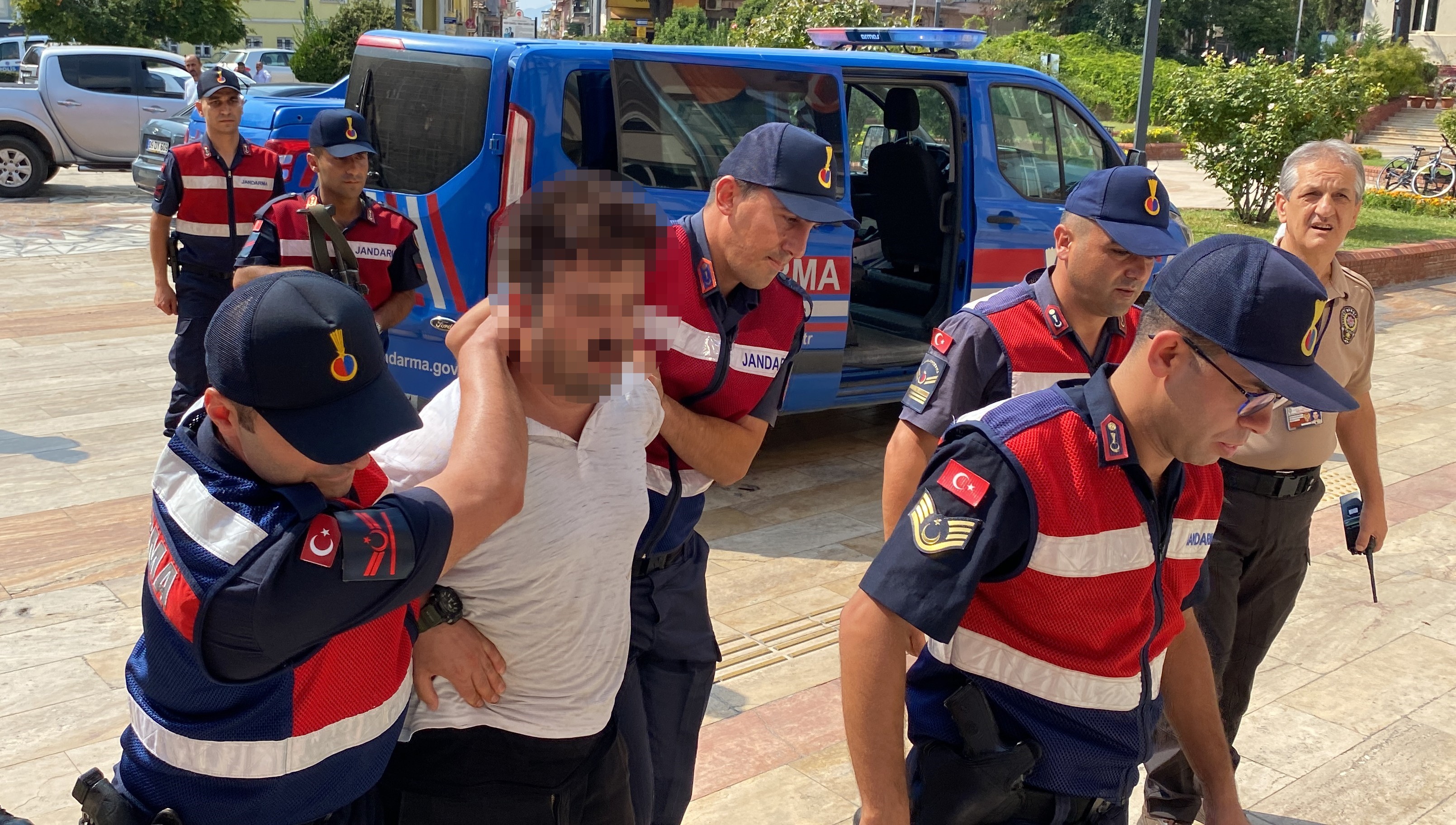 Aydın’da Eşinin Boğazını Kesip Öldürdükten Sonra Tahliye Edilmişti.. Yeni Karar Geldi (1)