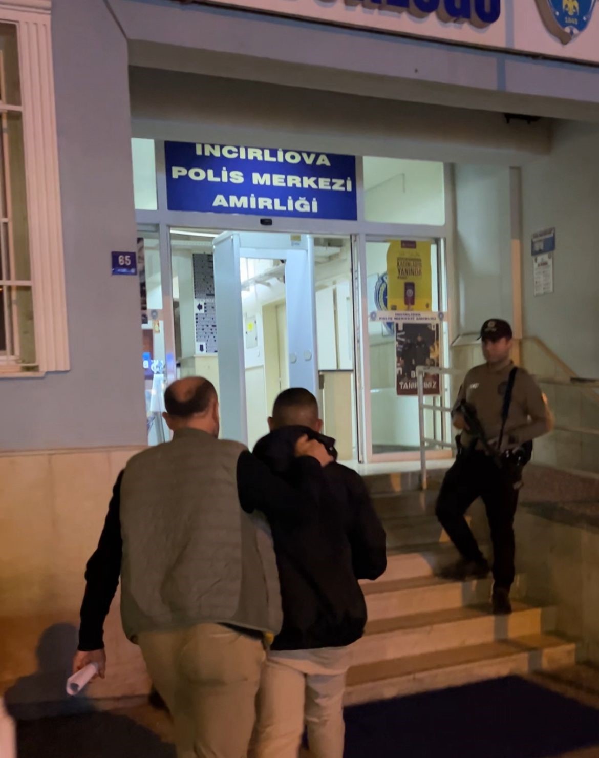 Aydın’da Firari Şüpheli Sahte Kimlikle Yakalandı (2)