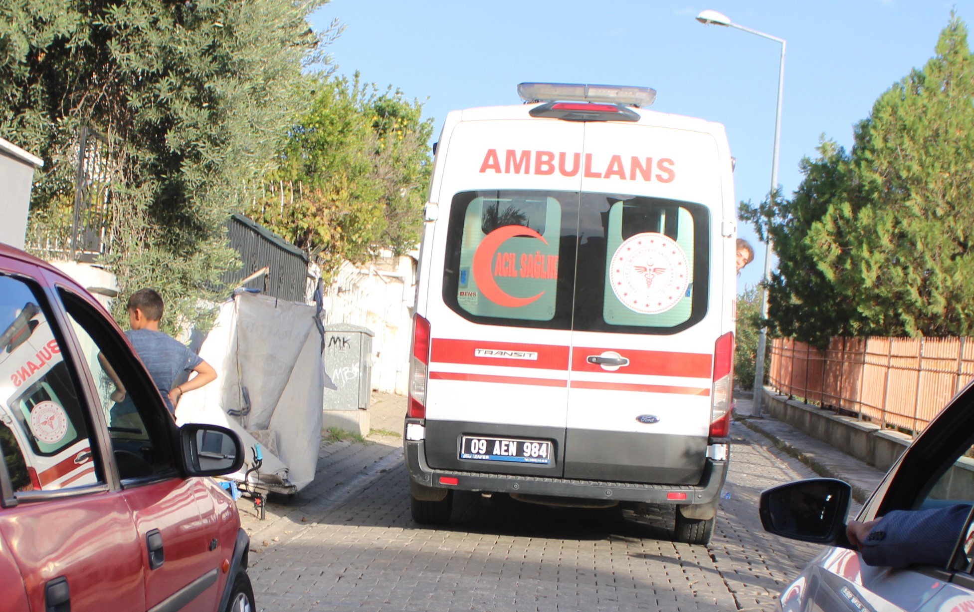 Aydın’da Genç Kız Baygın Halde Bulundu (2)
