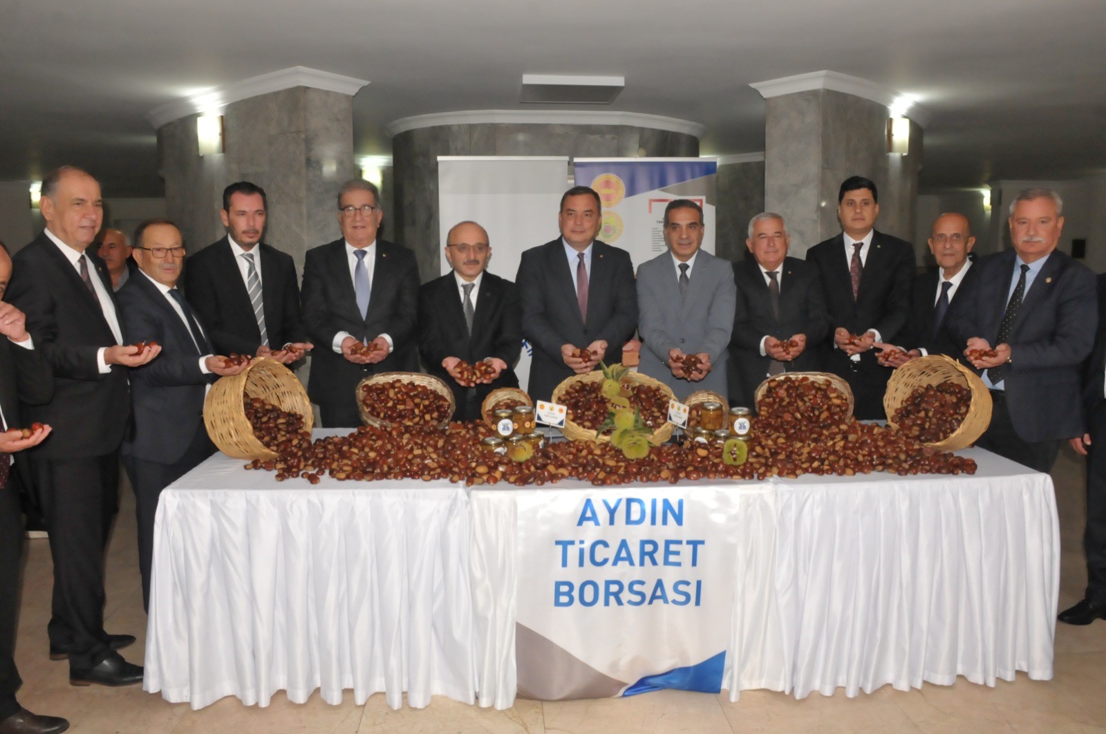 Aydın’da Ilk Kestane Kilosu 550 Liradan Satıldı (4)