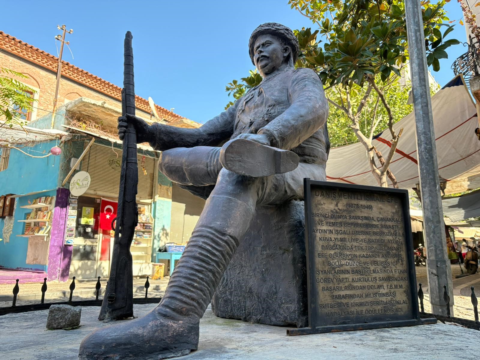 Aydın’da İsmail Efe'nin Heykelindeki Kama Çalındı (2)