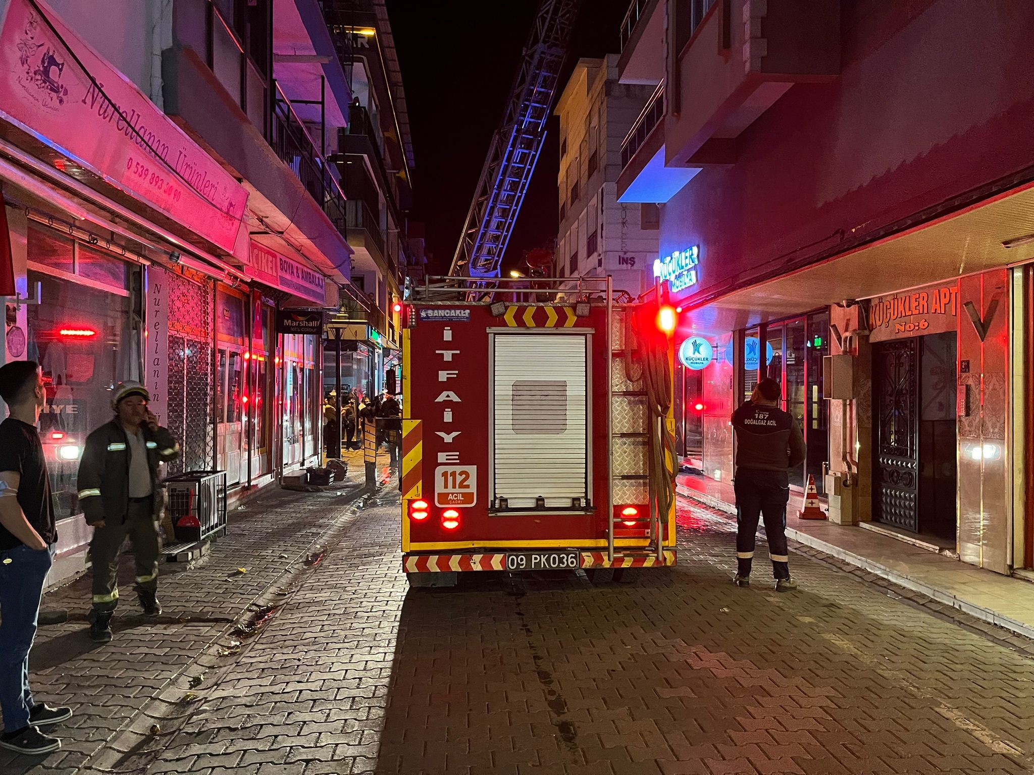 Aydın’da Mahalleli Sokağa Döküldü (5)-5