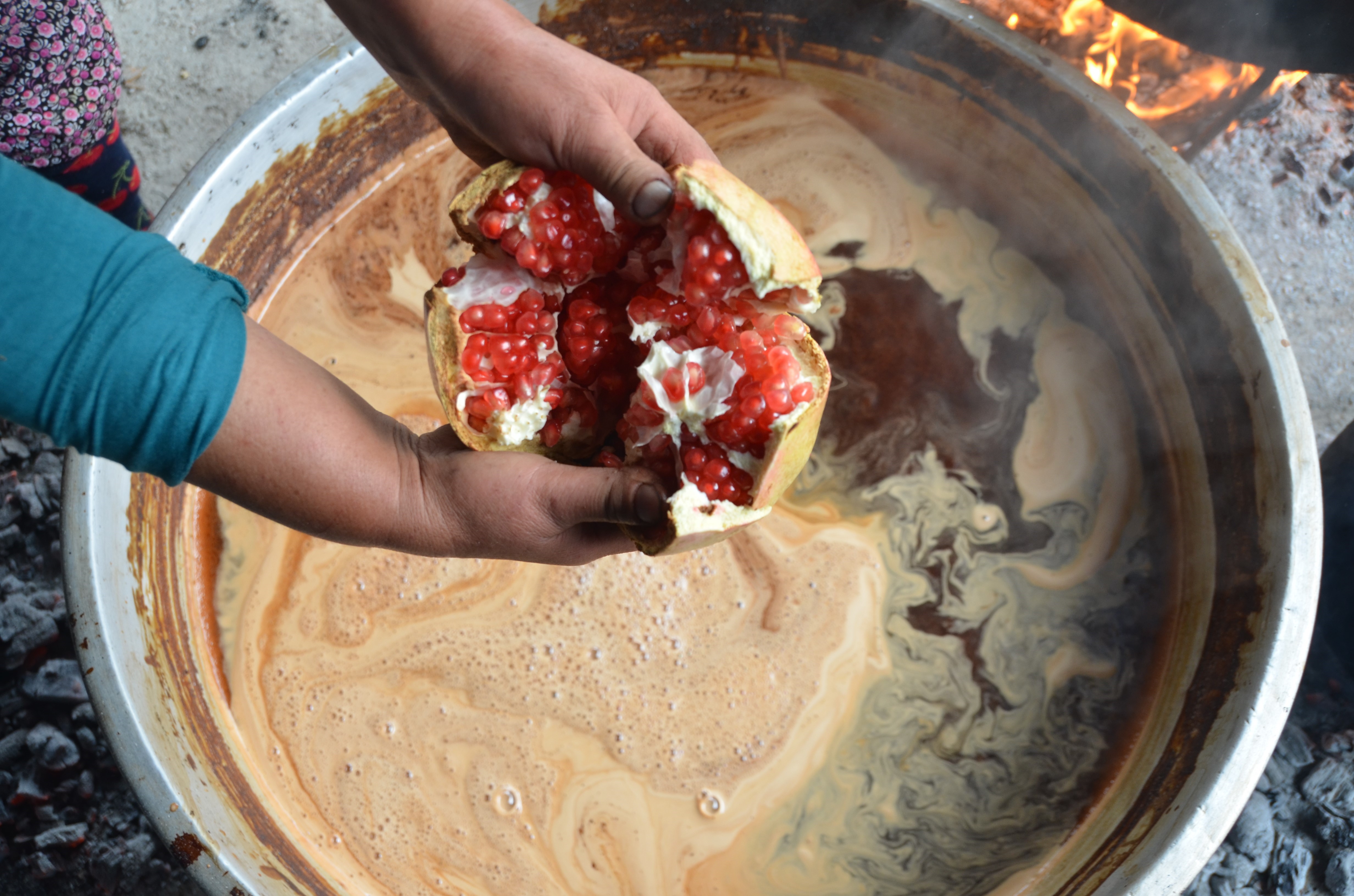 Aydın’da Narlar Geleneksel Yöntemle Ekşiye Dönüşüyor (2)