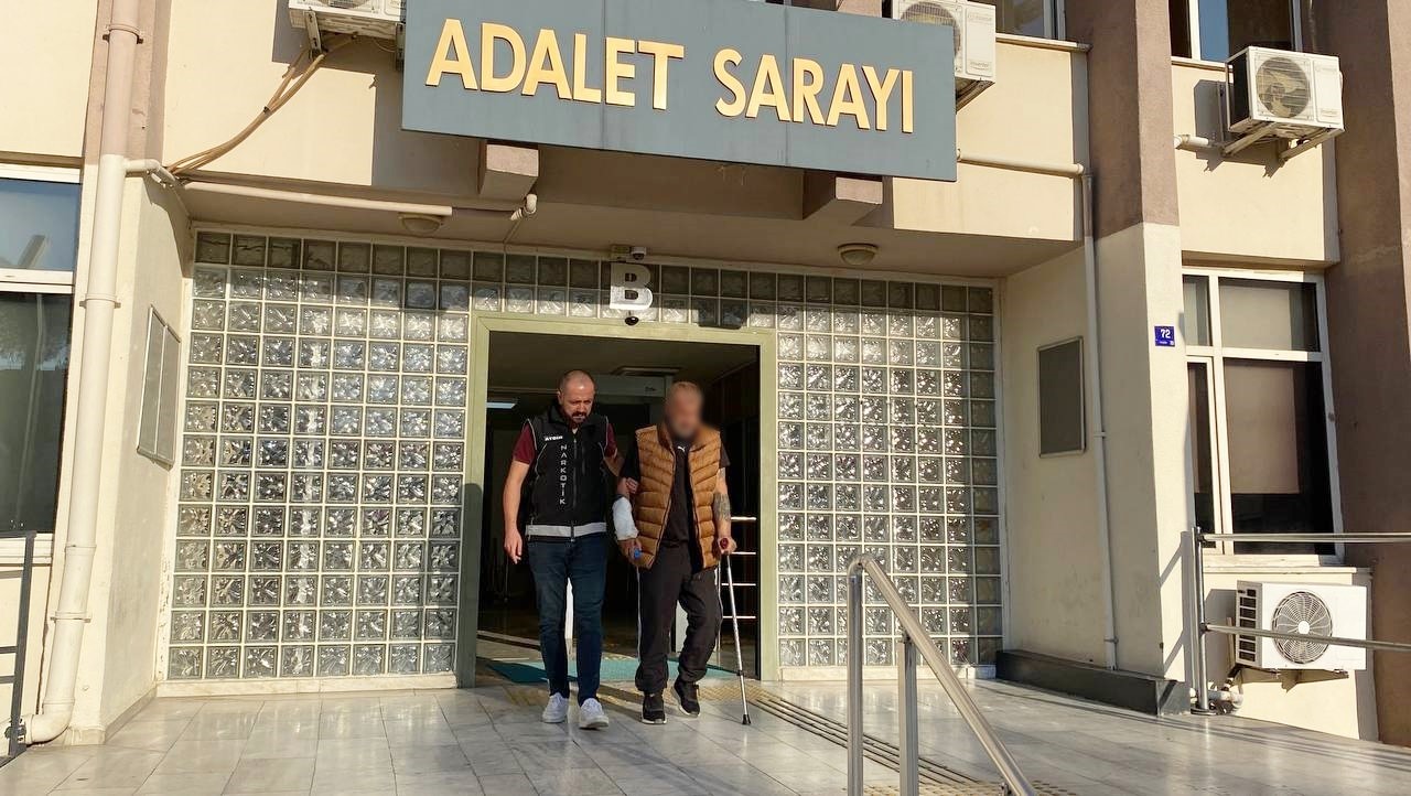 Aydın’da Yakalandı, Koltuk Değneği Ile Cezaevine Gönderildi (3)