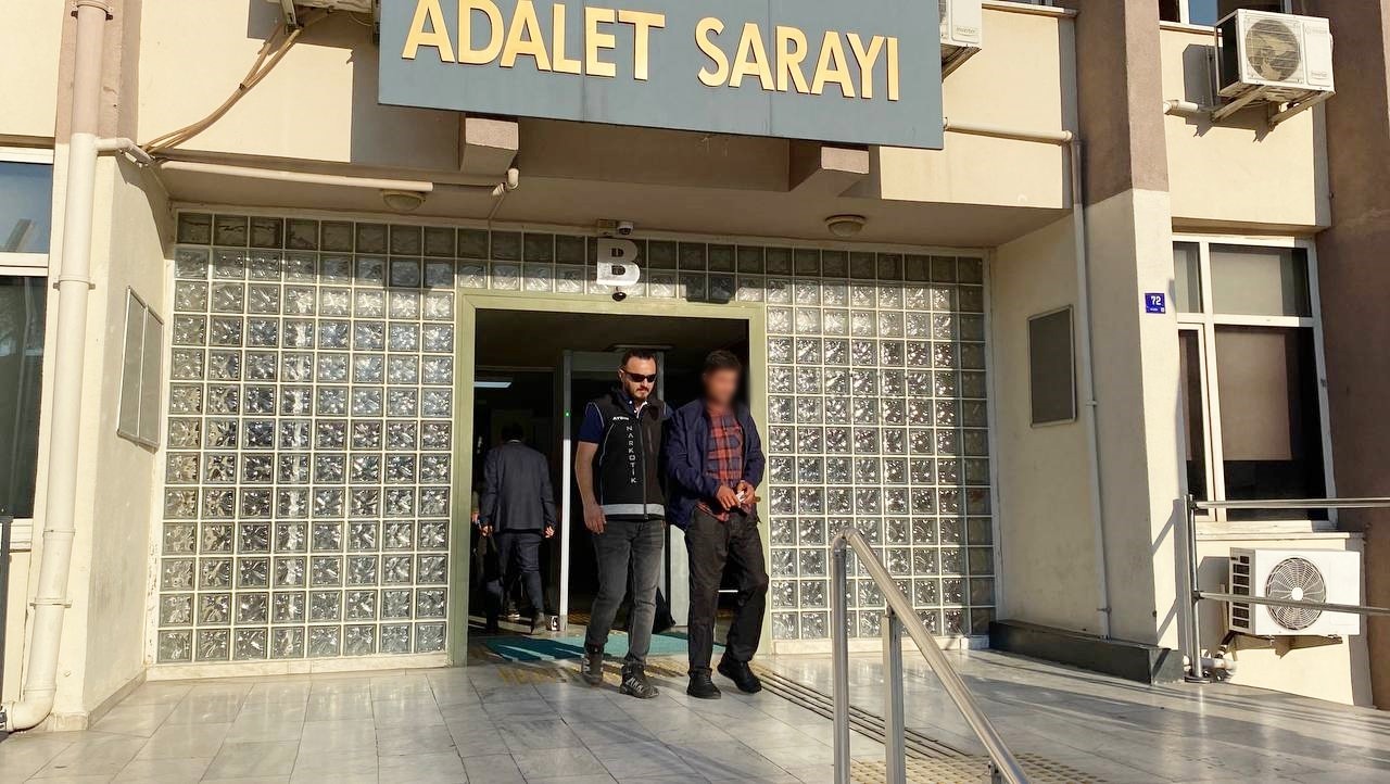Aydın’da Yakalandı, Koltuk Değneği Ile Cezaevine Gönderildi (4)