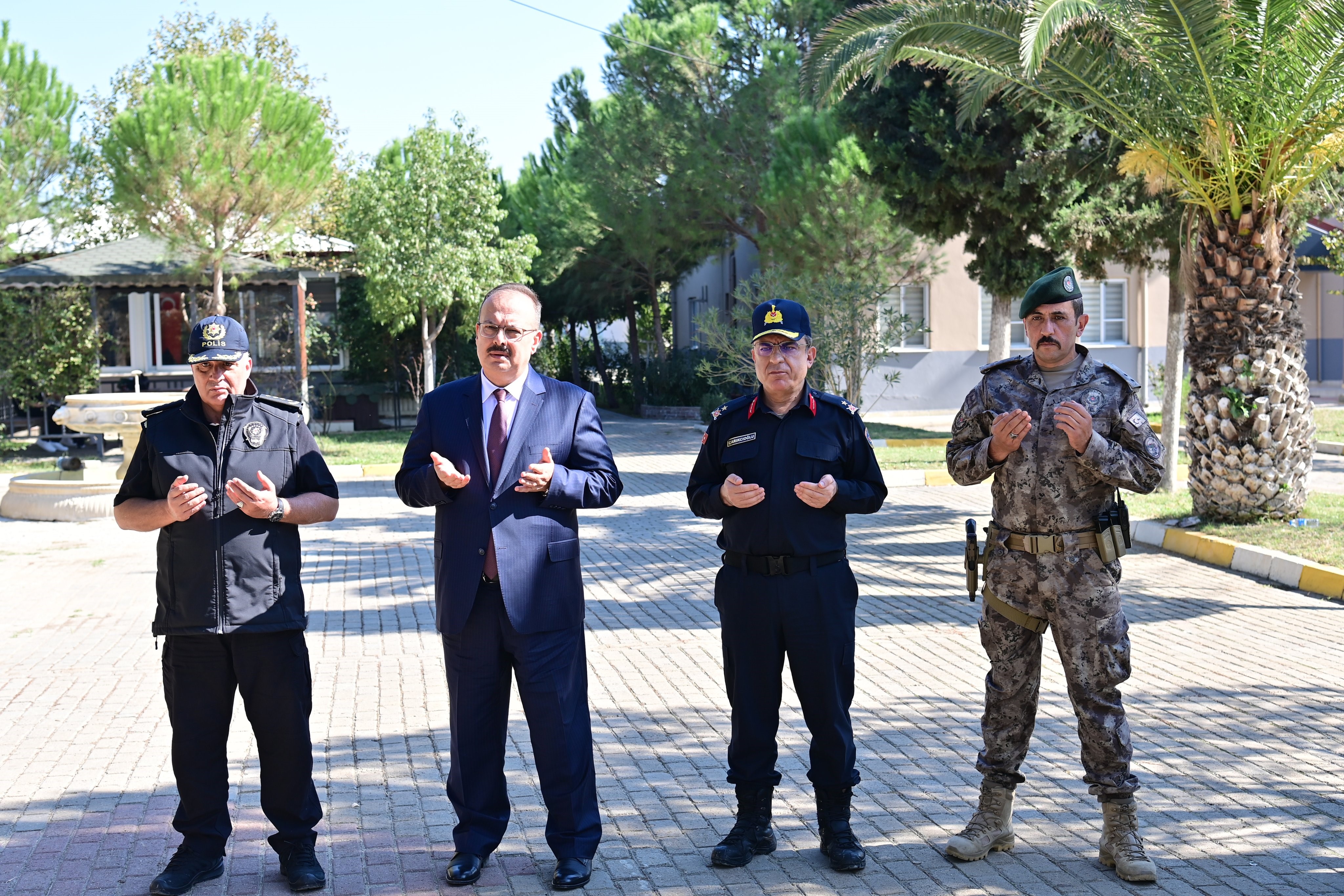 Aydın’dan Suriye’ye Gidecek Özel Harekat Polisleri Dualarla Uğurlandı (4)