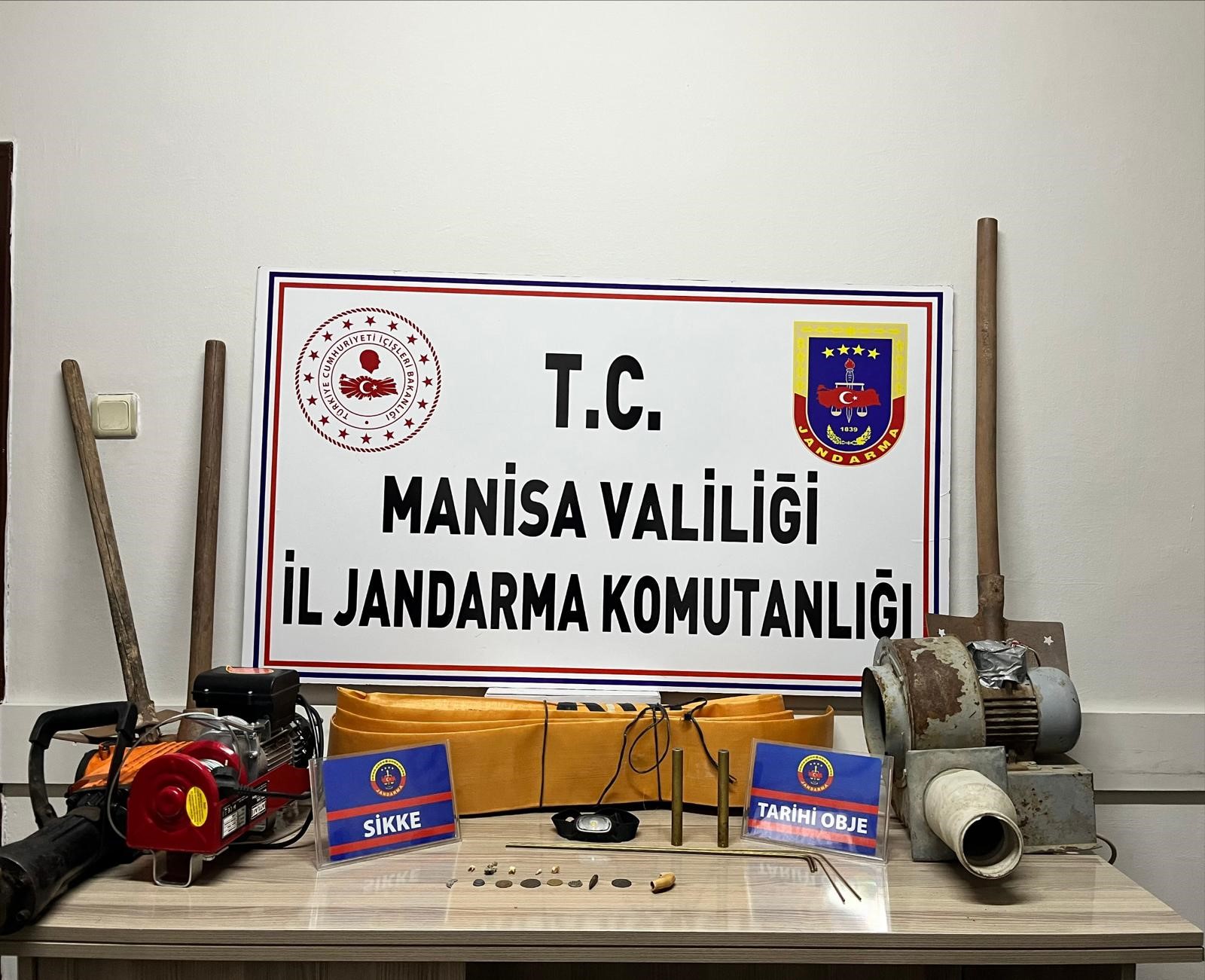 Bahçede 20 Metrelik Çukurda Basıldı (5)