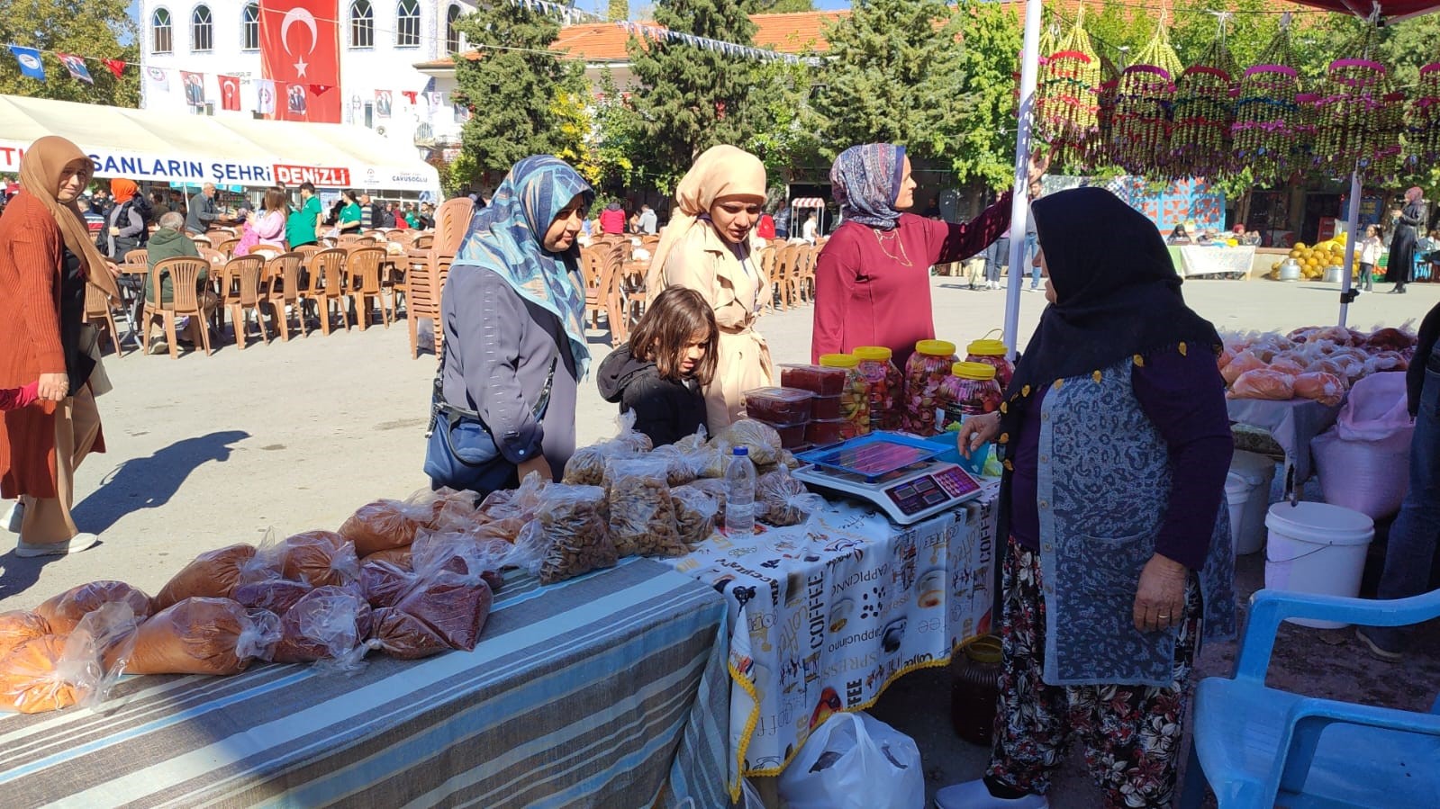 Binlerce Kişi Dumanı Üstünde Tarhana Çorbasında Buluştu (3)