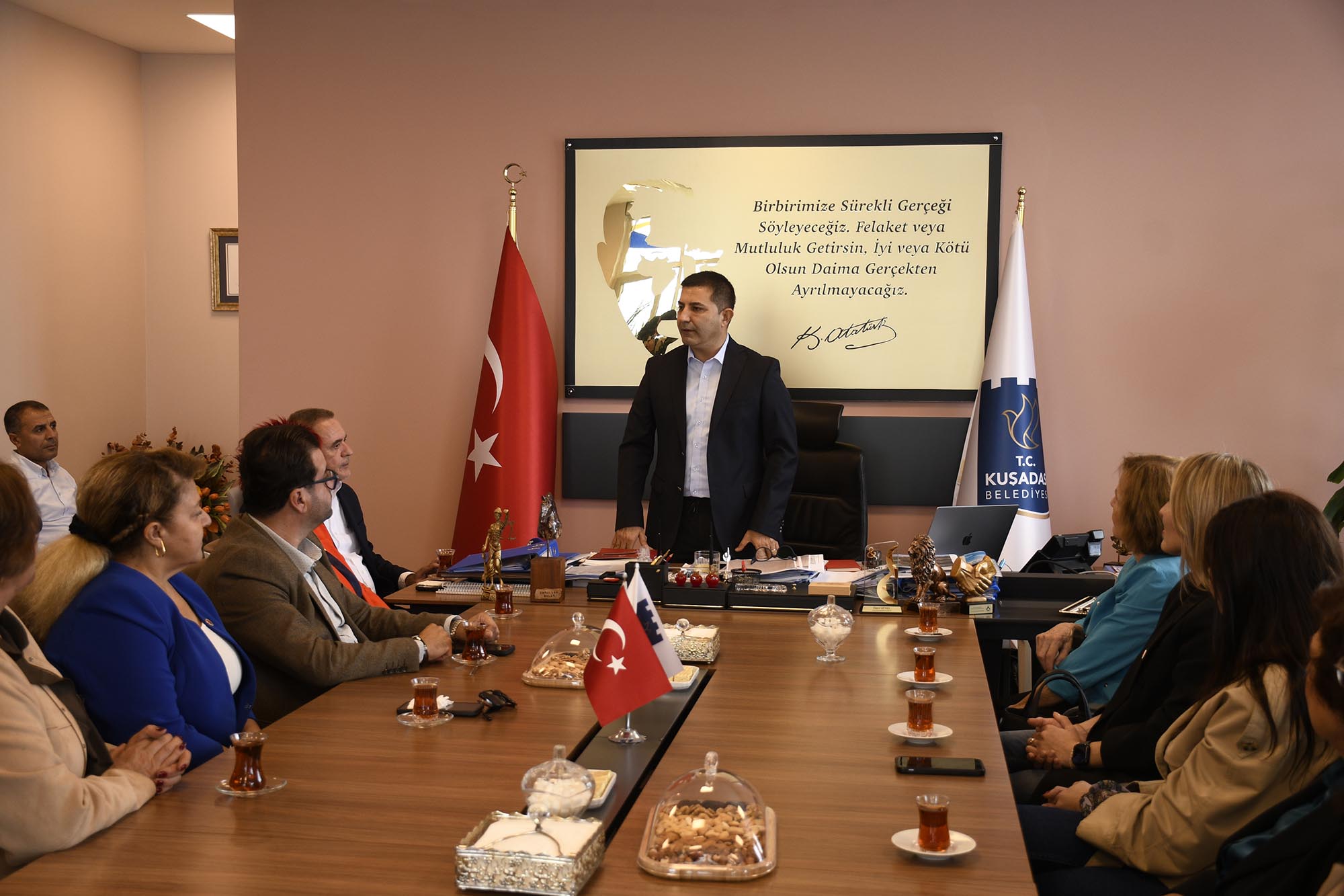 Chp Yeni Yönetim Makam Ziyareti(1)