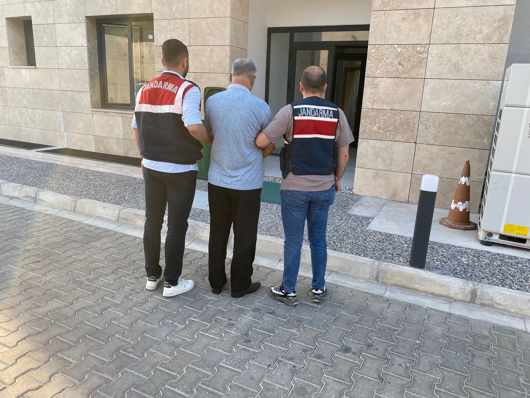 Deaş Operasyonunda 4 Gözaltı (3)