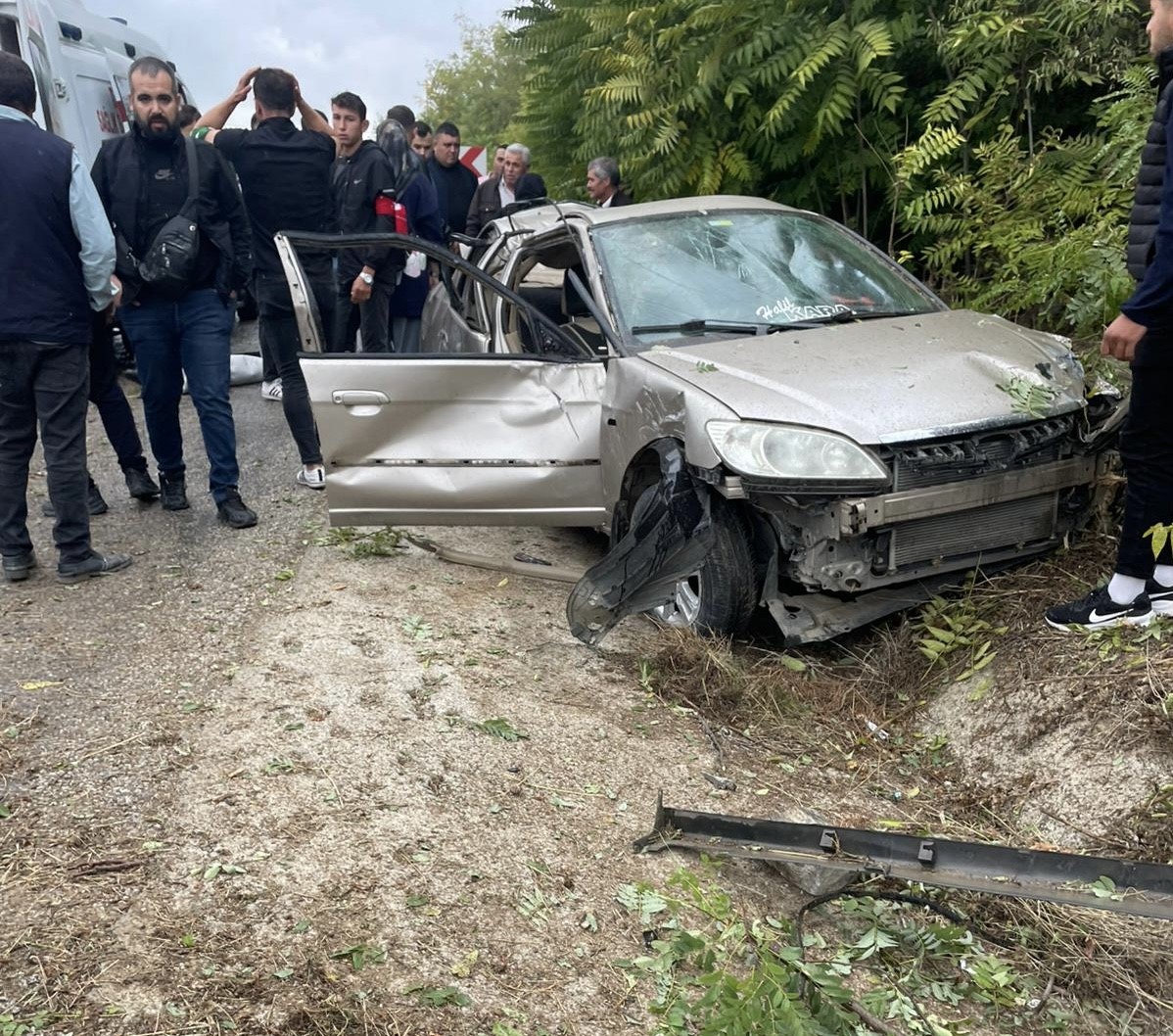 Düğün Konvoyunda Acı Olay.. 1 Ölü, 4 Yaralı (2)