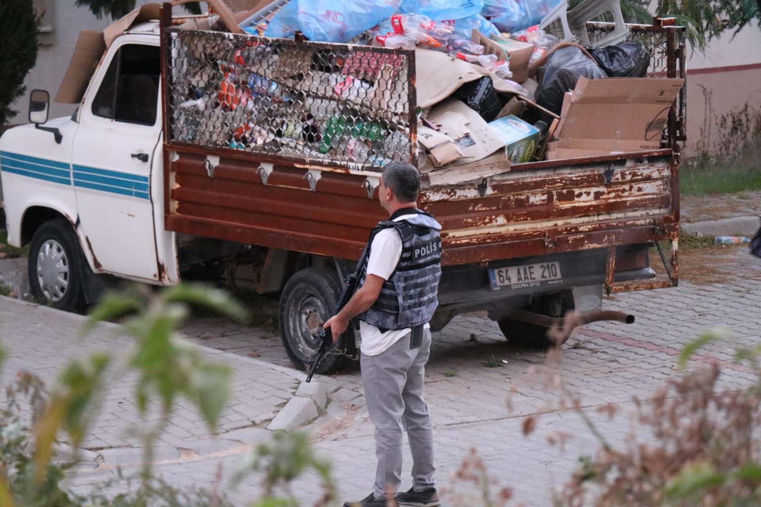 Eşi Ve Kızını Yaralayıp Rehin Aldı (5)