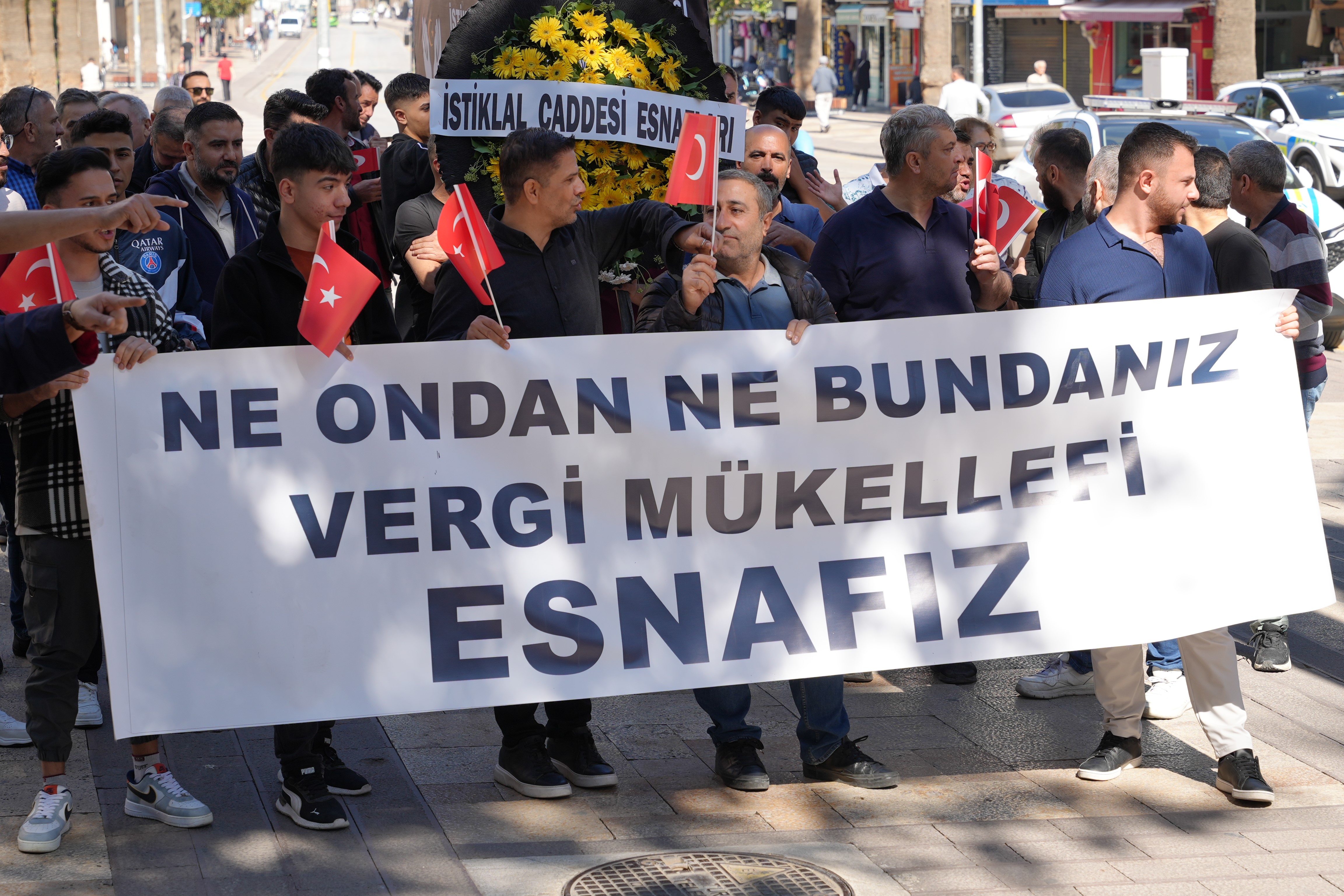 Esnaf Kendi Cenazesini Kaldırdı (5)