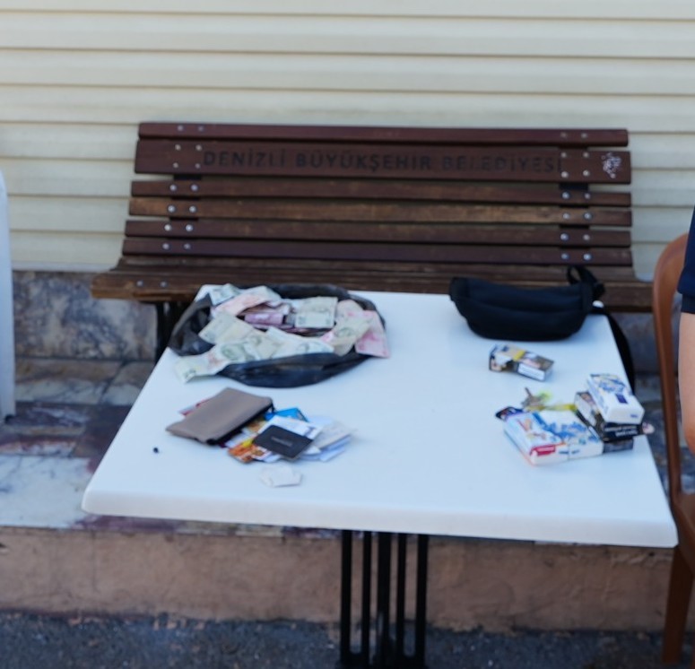 İstismarcı Kadın Enselendi (4)