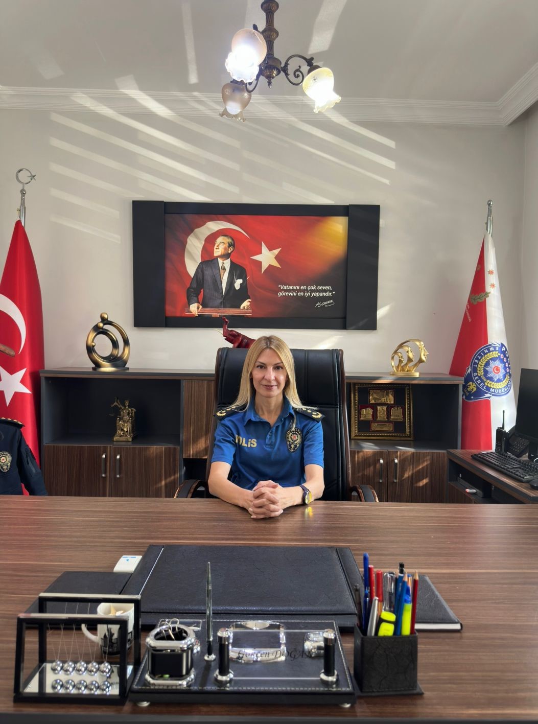 Kadın Emniyet Müdürü Görevine Başladı