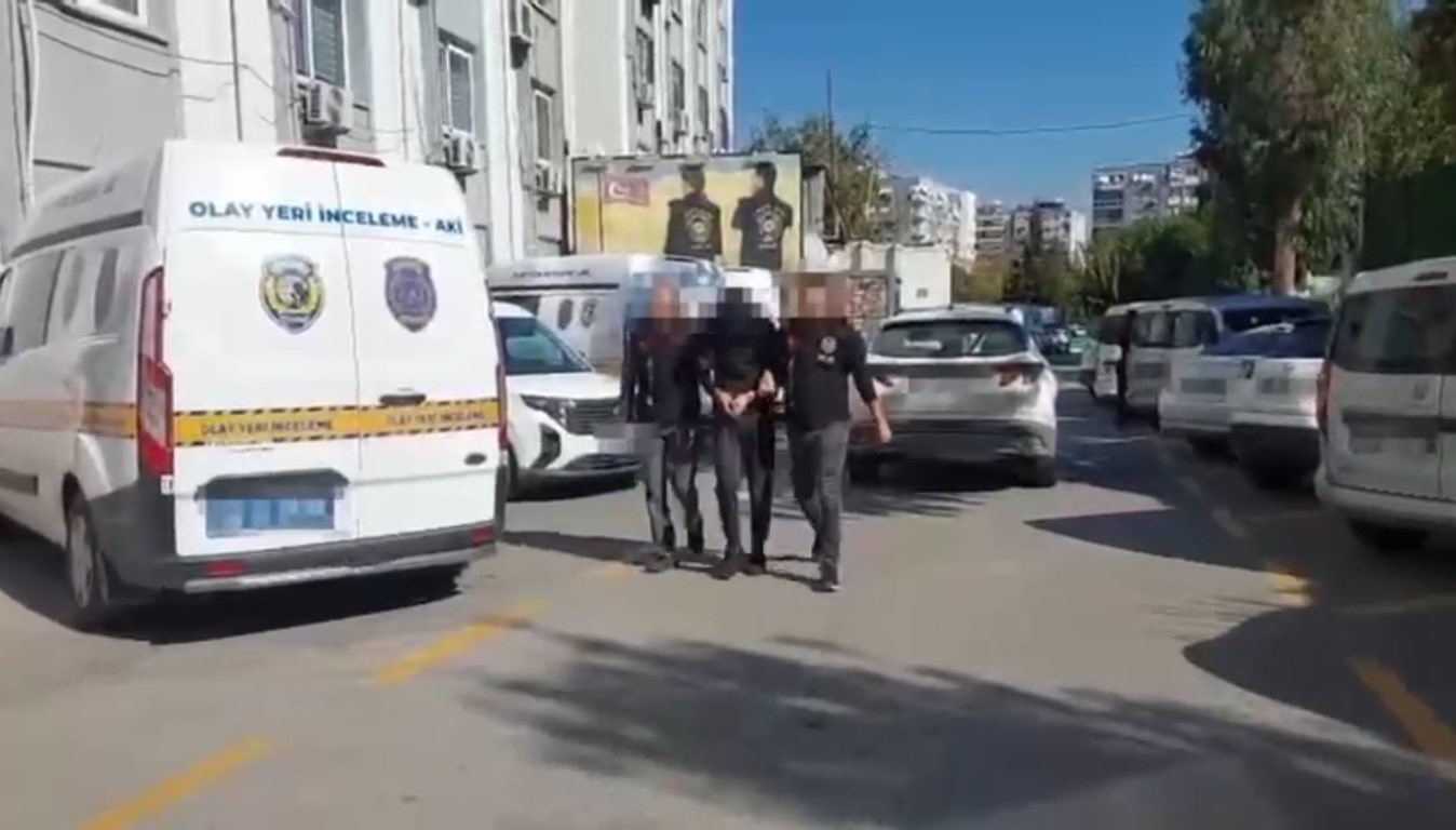 Kadınları Katalogdan Seçtirmişler (4)