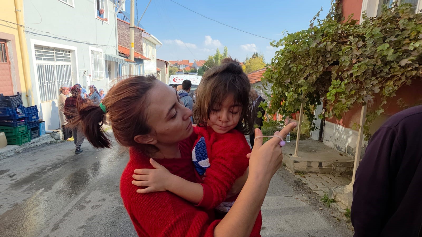 Kahraman Anne 2 Çocuğunu Kurtardı (8)