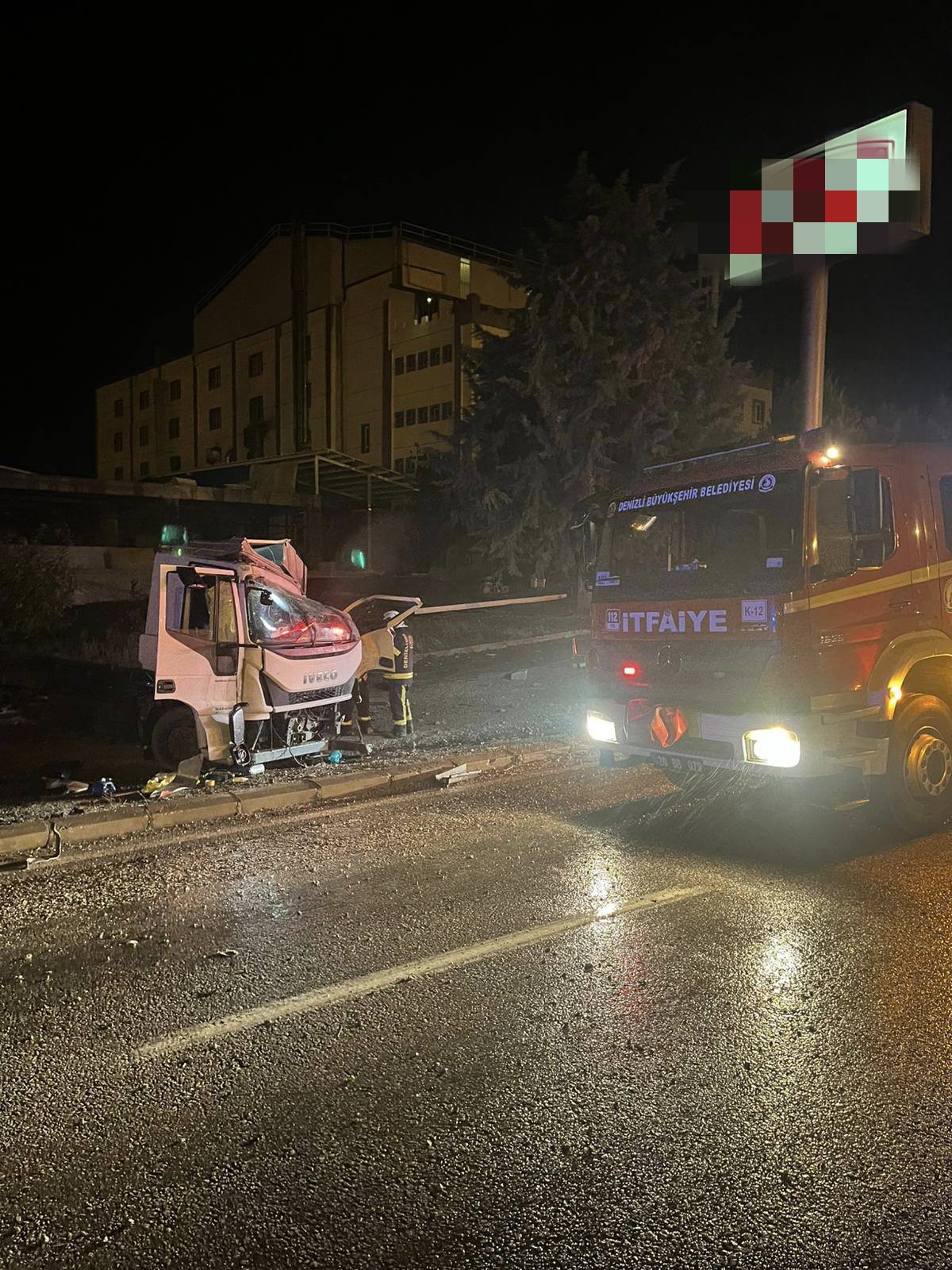 Kamyonet Yoldan Çıktı (3)-1