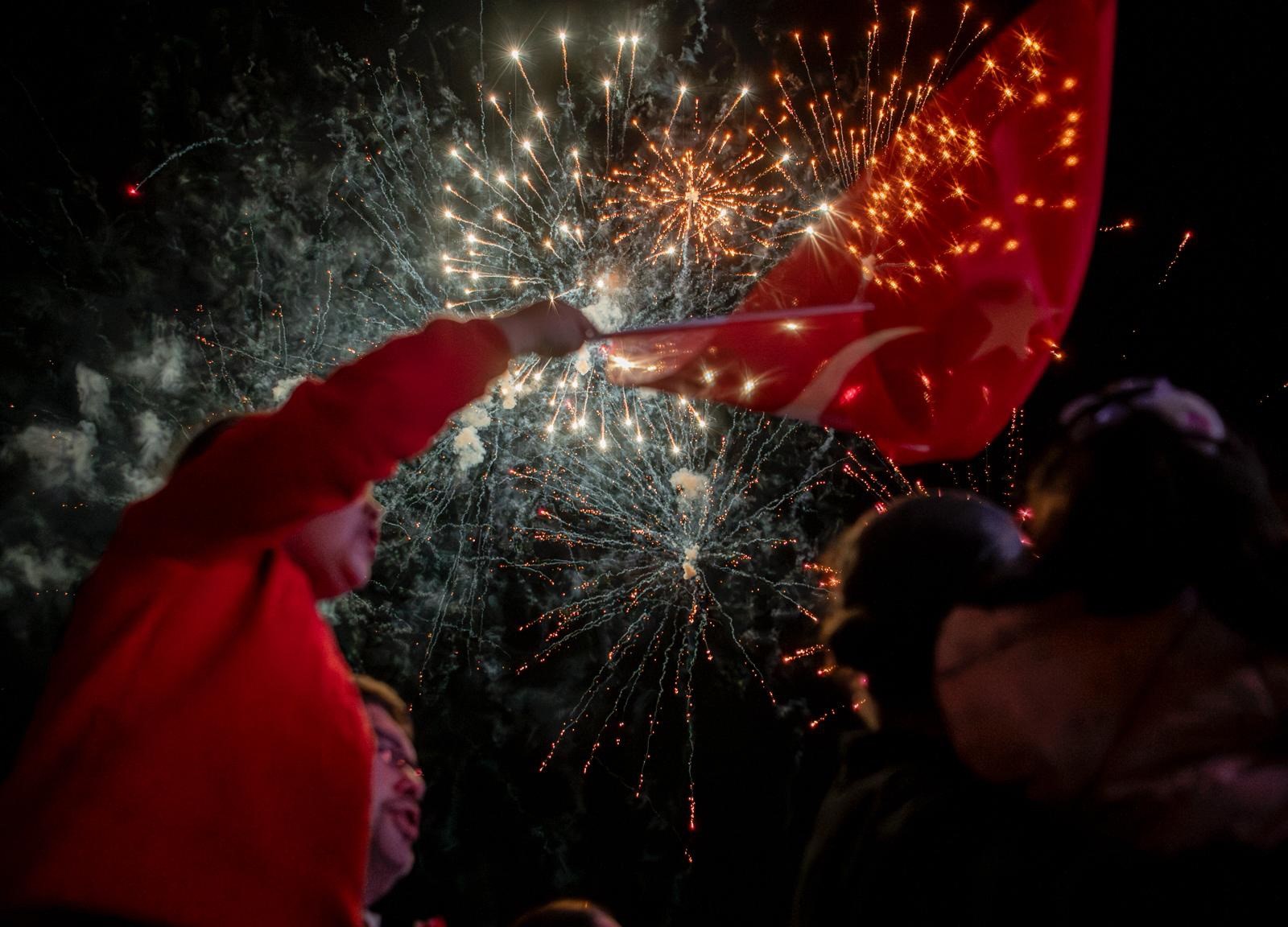 Kuşadası'nda Cumhuriyet Coşkusu Sokaklara Taştı (2)