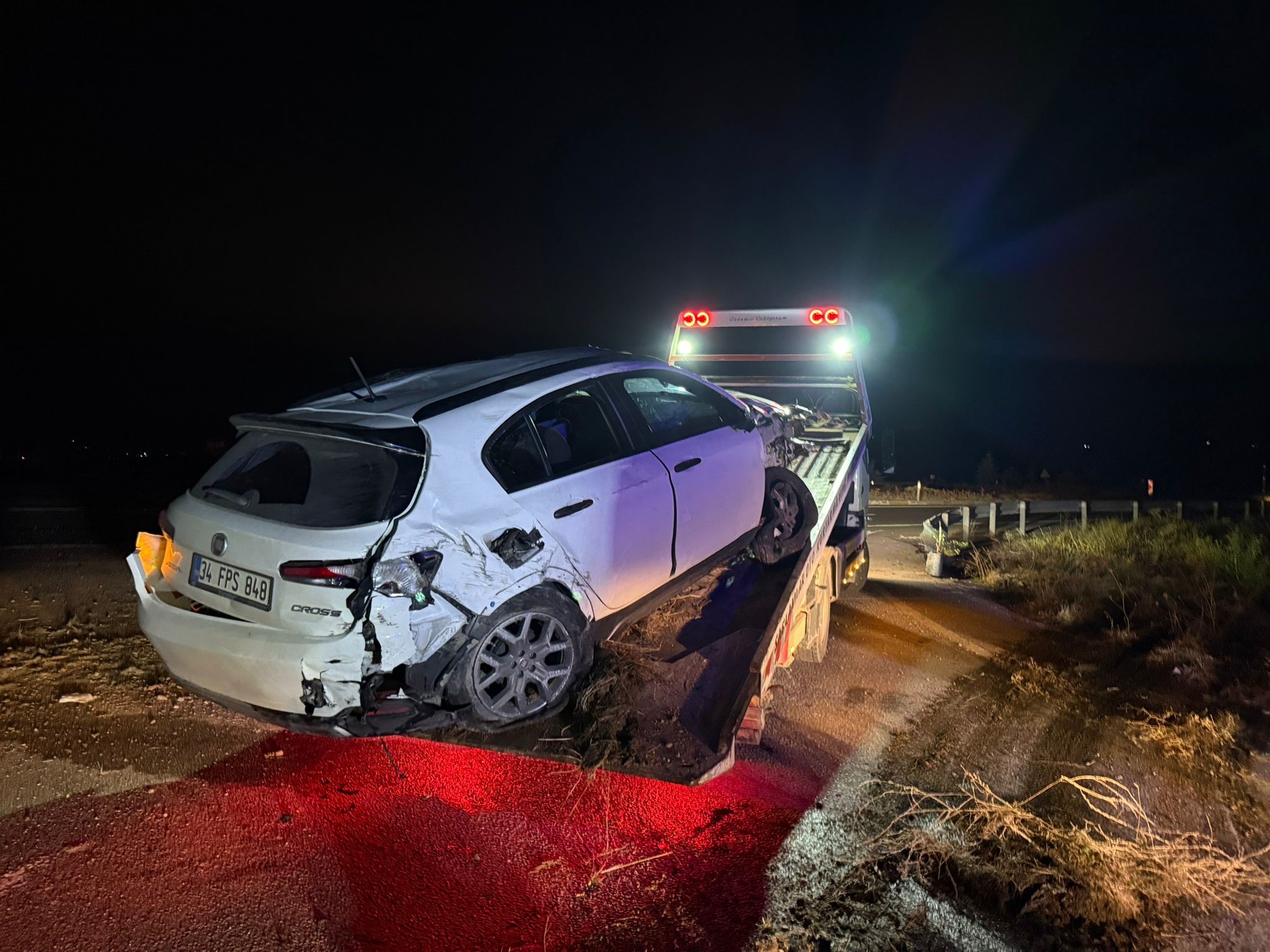 Otomobil Takla Attı, 4 Kişi..