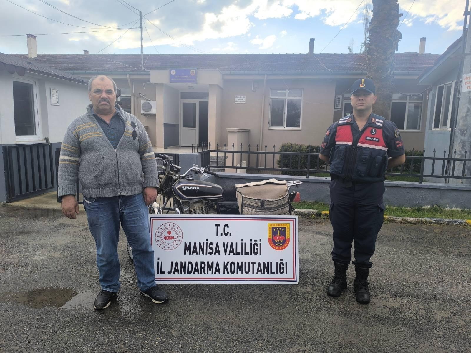 Plakasız Motosiklet Çalıntı Çıktı, Sahibine Teslim Edildi