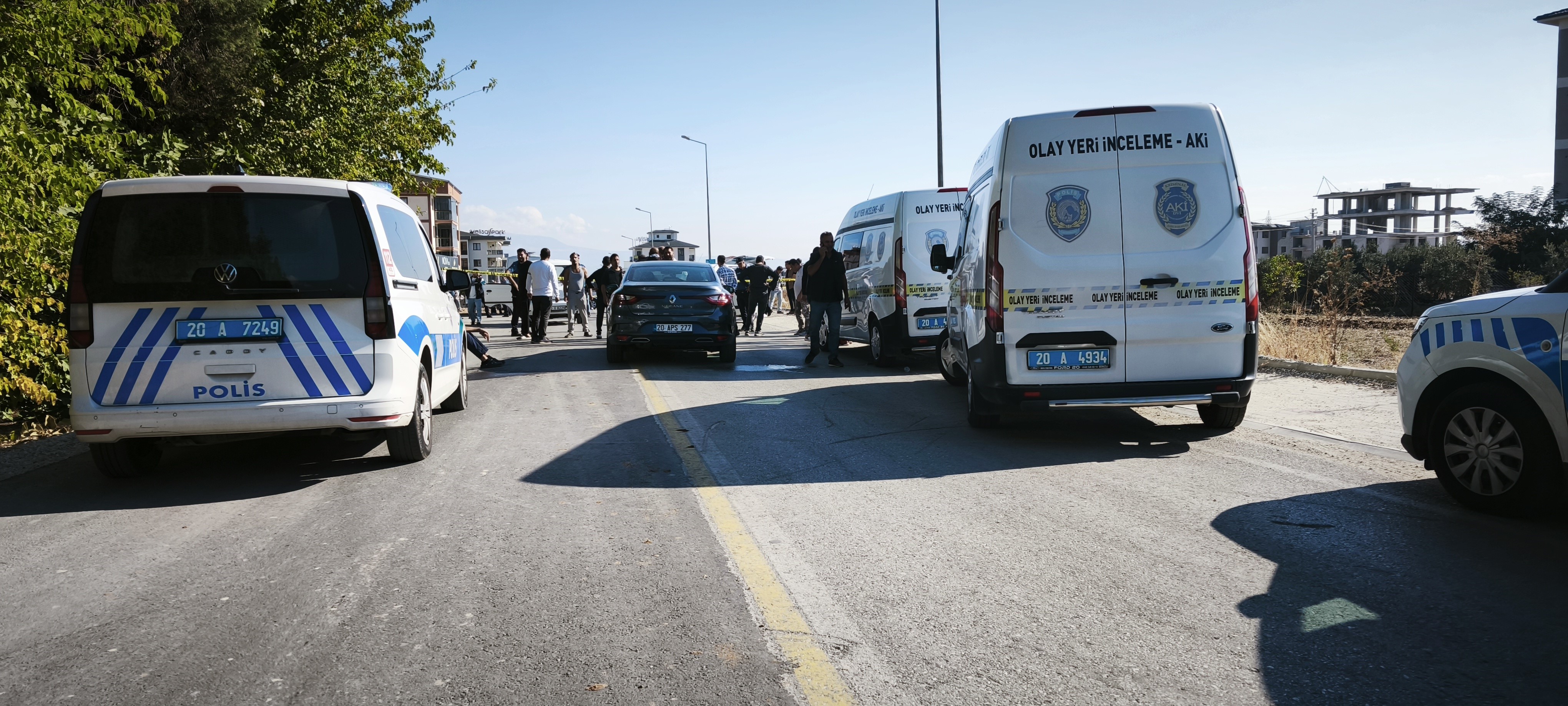 Silahlı Saldırıda Ölü Ve Yaralılar Var