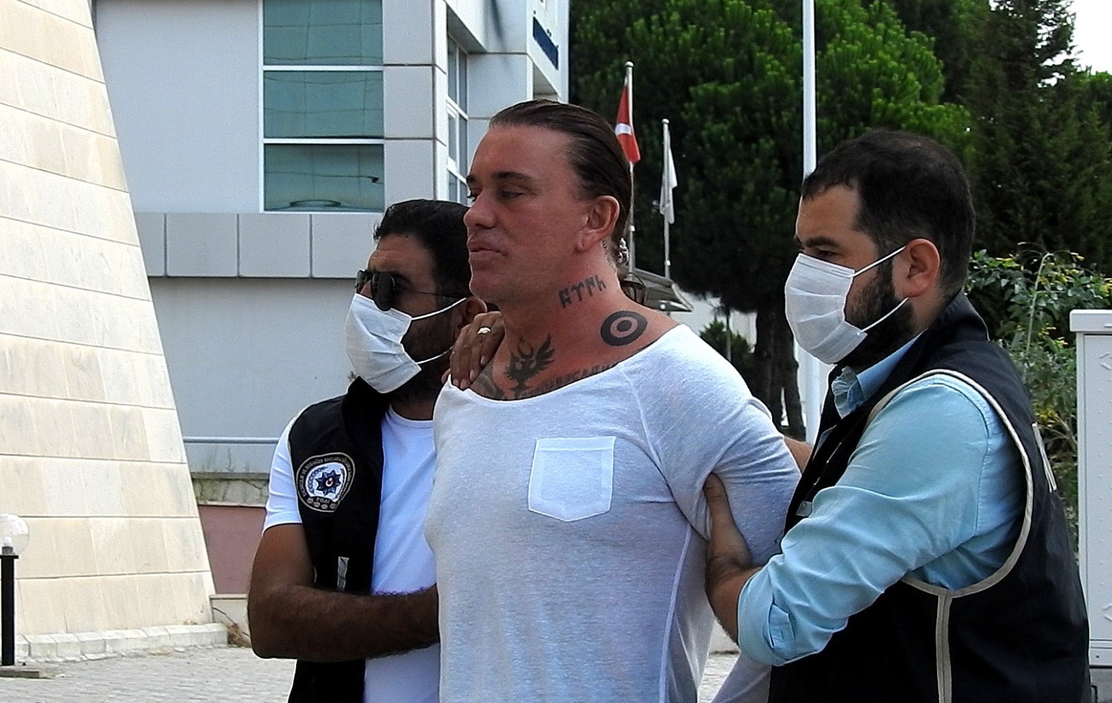 Suç Örgütü Lideri Necati Arabacı İzmir’de Yakalandı (2)