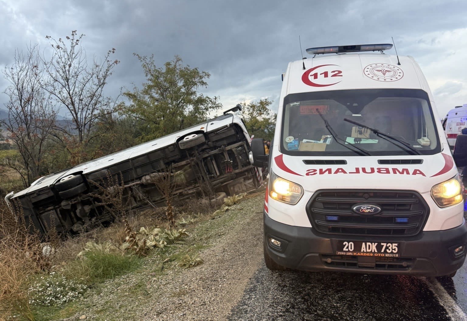 Trafik Kazası Oldu, 2 Ölü, 31 Yaralı (3)