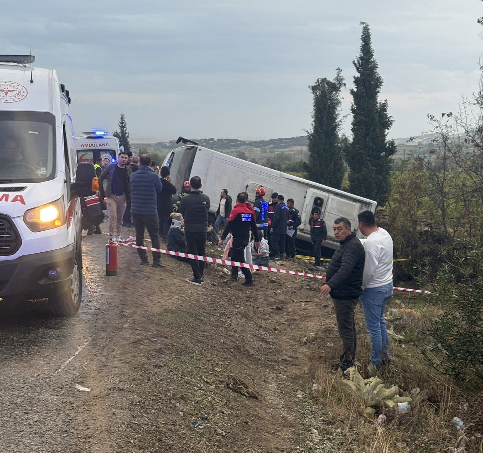 Trafik Kazası Oldu, 2 Ölü, 31 Yaralı (4)