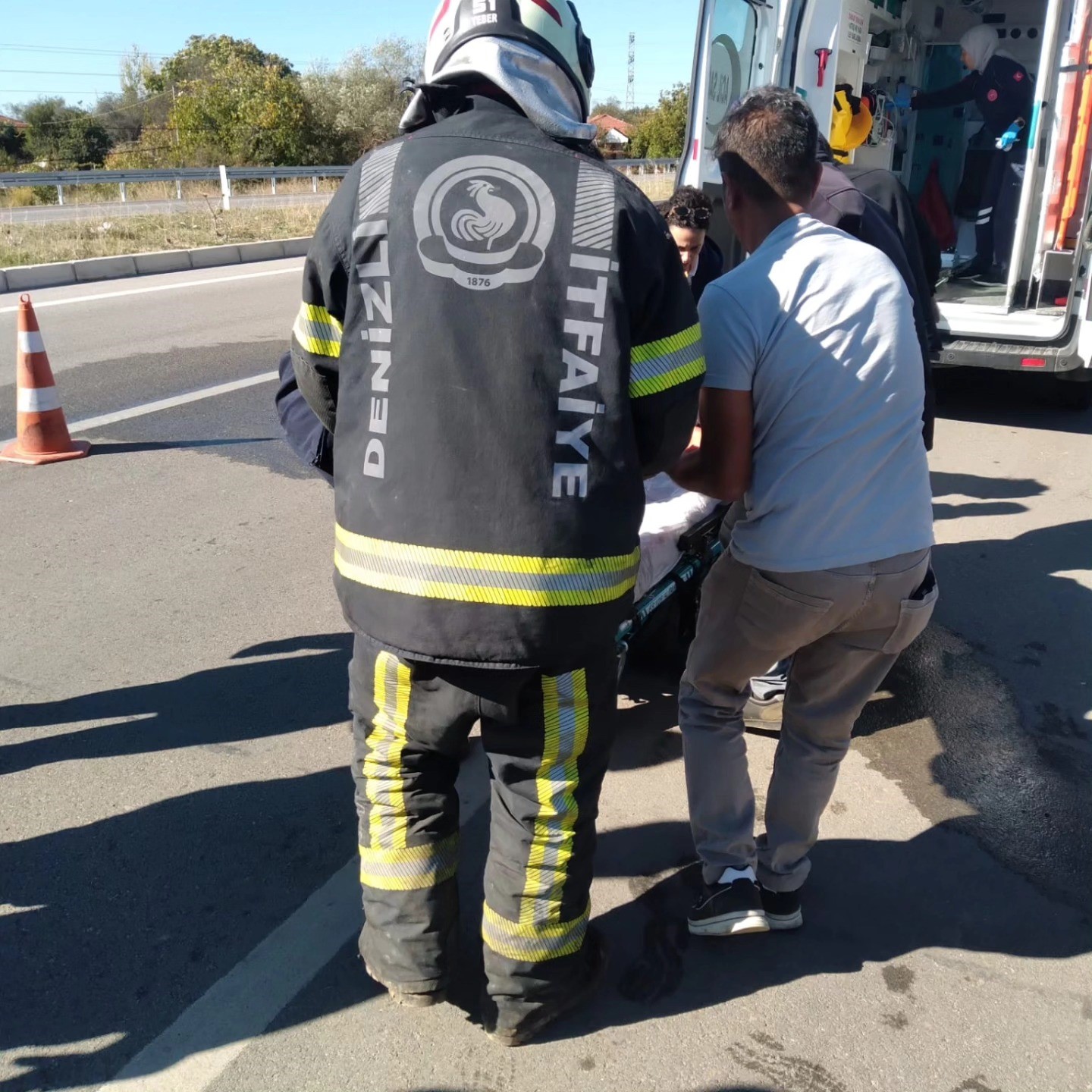 Traktör Devrildi, Sürücü Altında Kaldı (3)