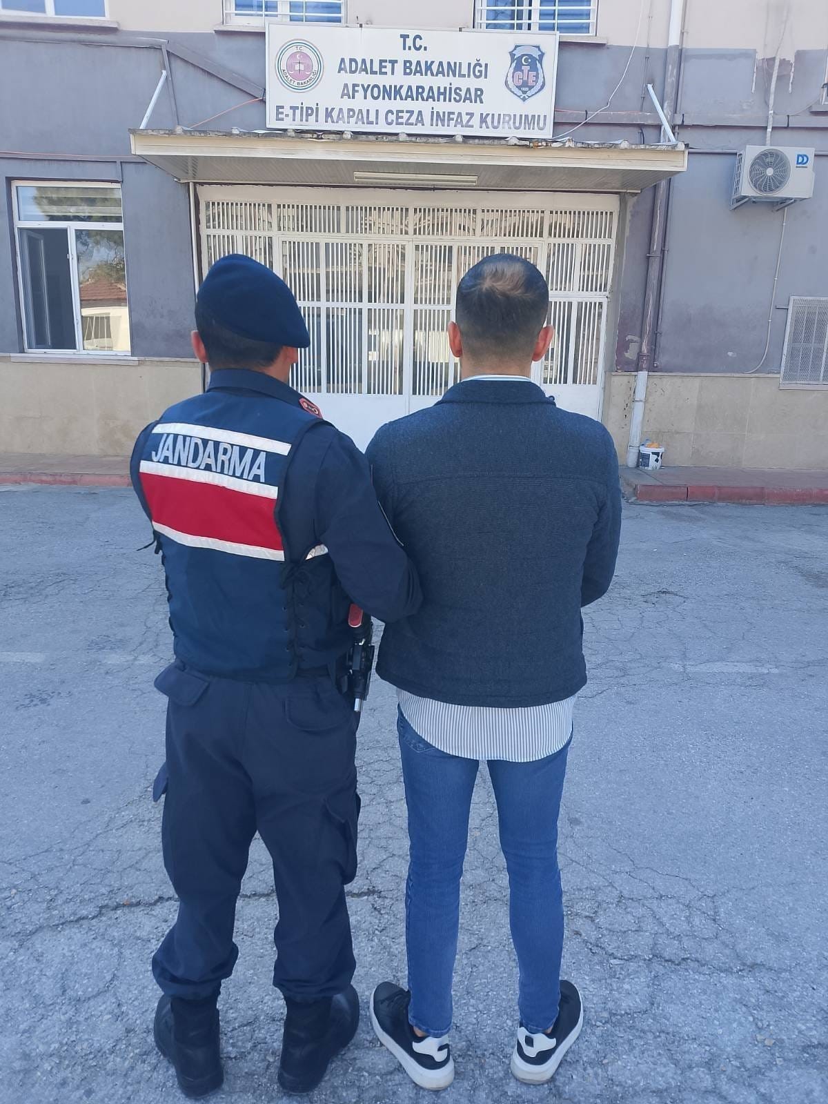 Yakalanıp Cezaevine Gönderildi (3)