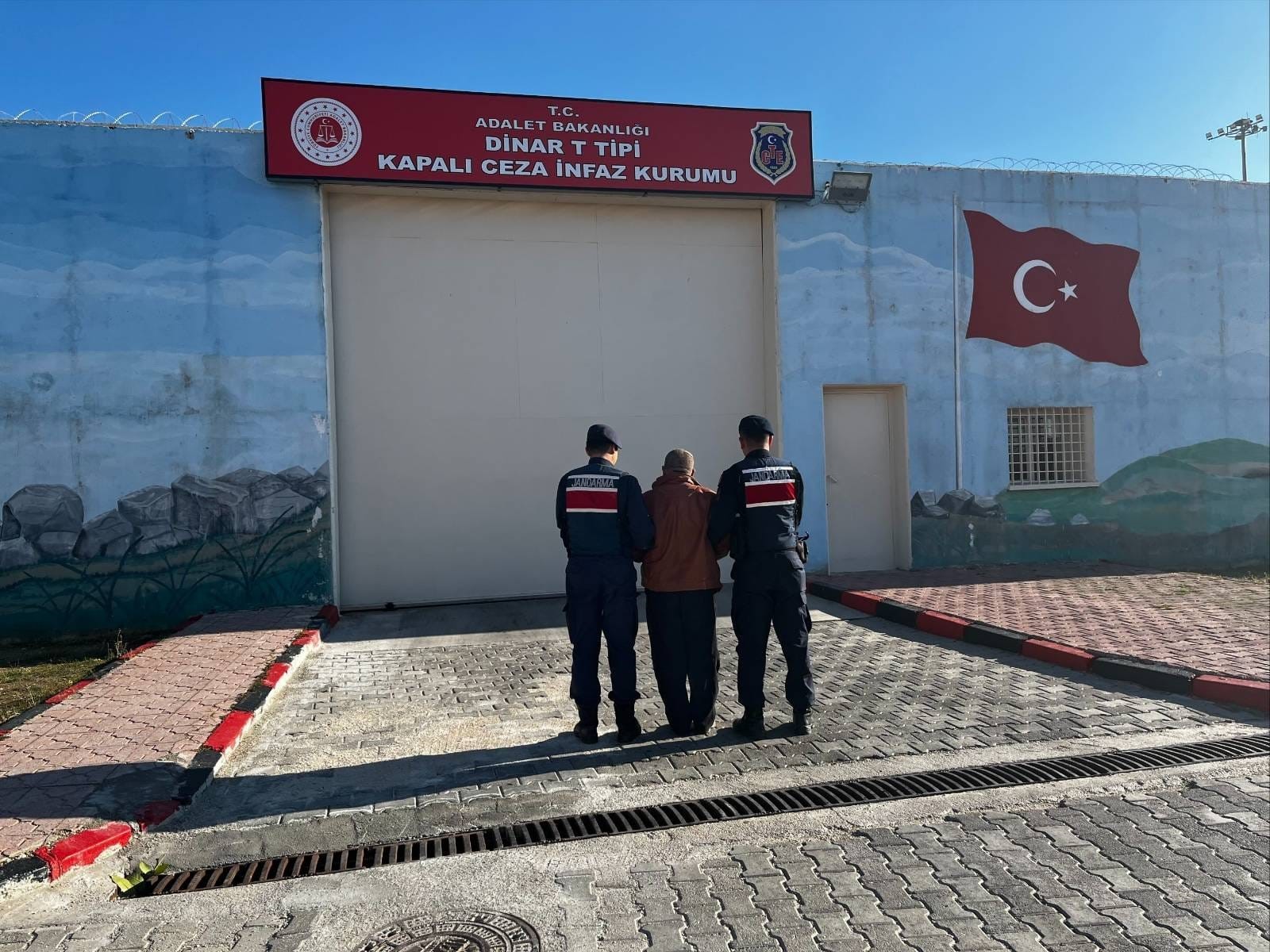 Yakalanıp Cezaevine Gönderildi (4)