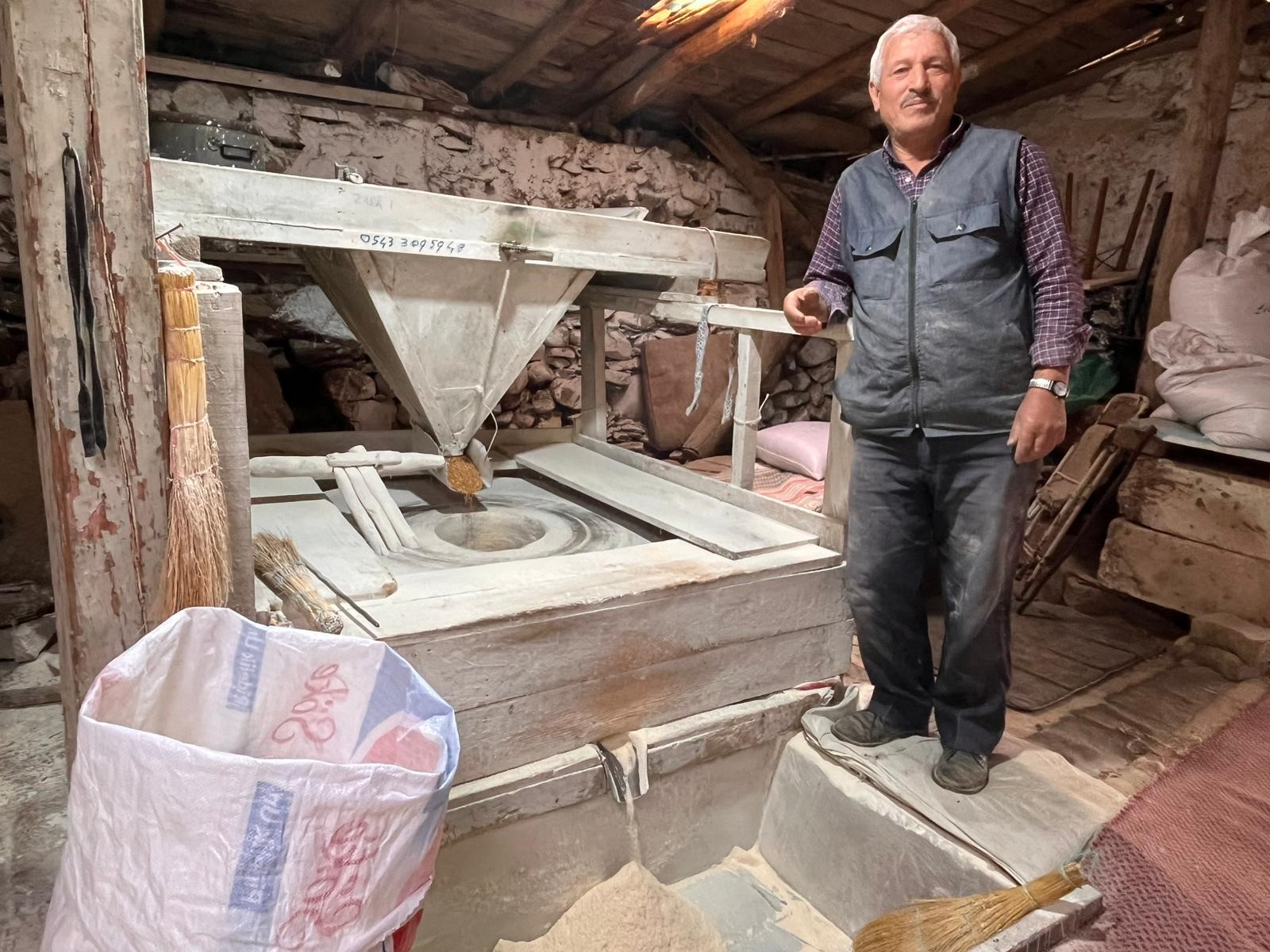 300 Yıllık Su Değirmeni Hala Çarklarını Döndürüyor (4)