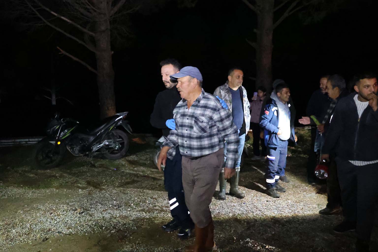 84 Yaşındaki Adam Ekipleri Harekete Geçirdi (6)