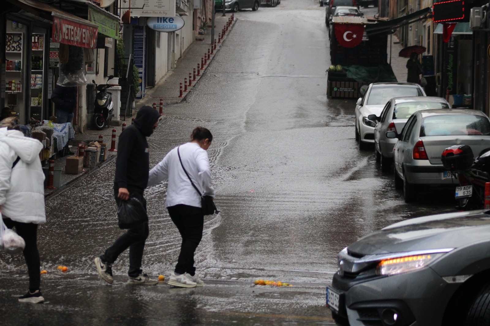 Aydın Yollar Göle Döndü (4)