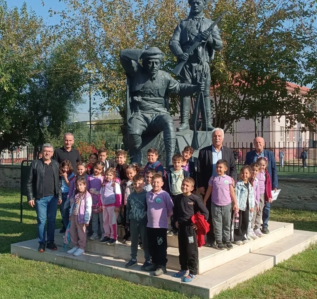 Aydın’da Ilkokul Talebeleri Yörük Ali Efe’yi Unutmadı (2)