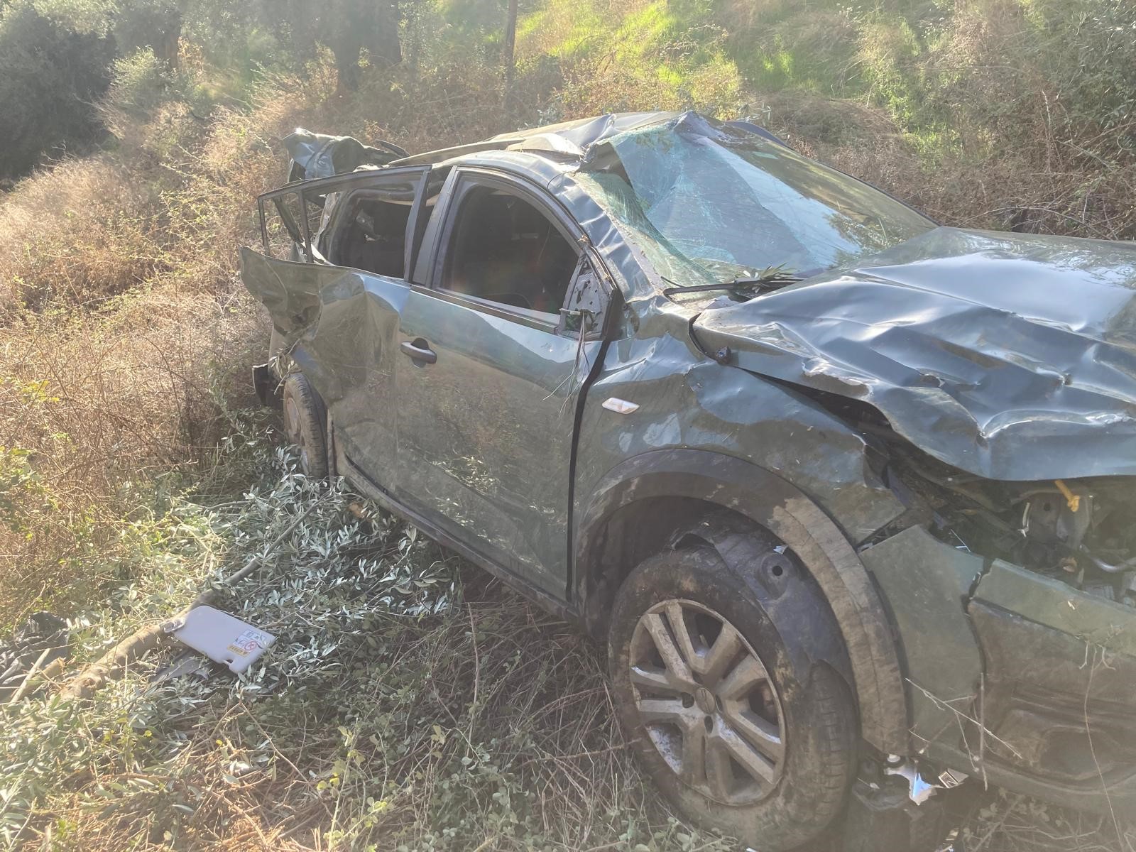 Aydın’da Kadın Sürücü Uçuruma Yuvarlandı (2)