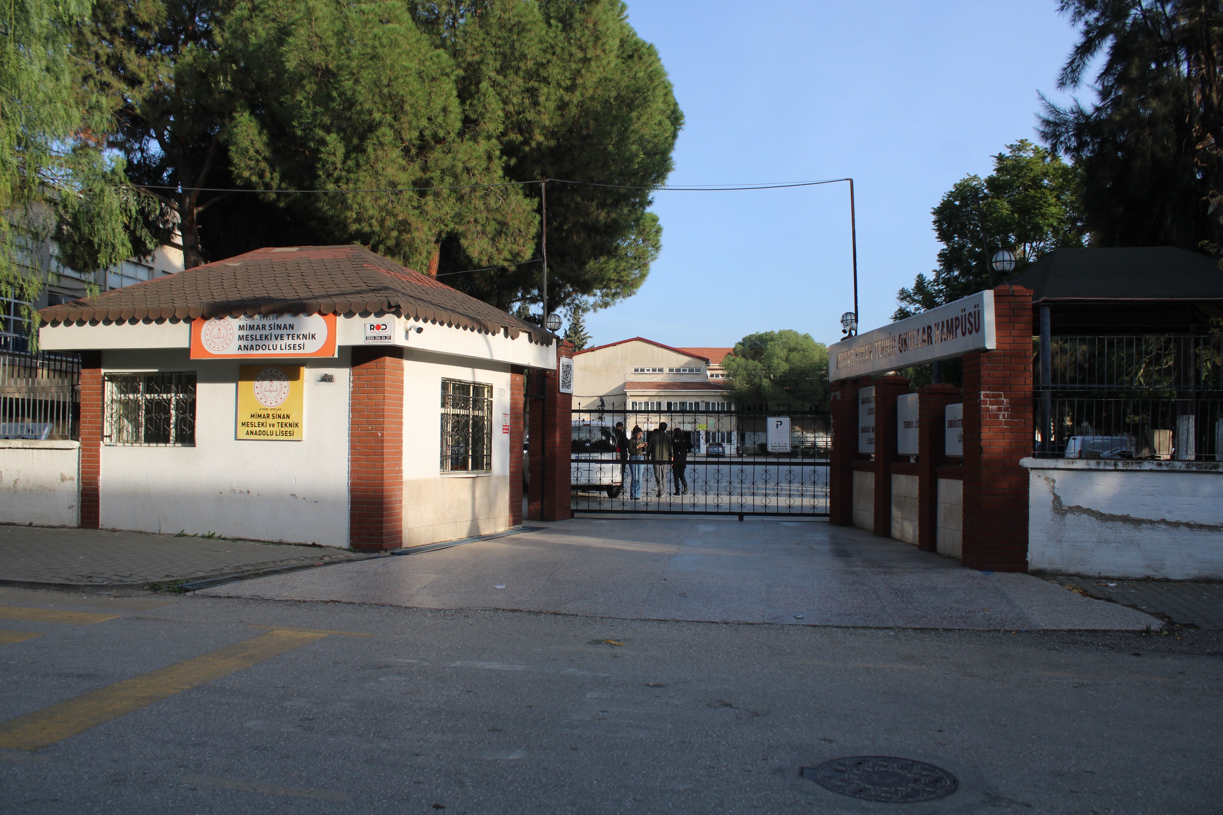 Aydın’da Okul Önünde Kan Aktı (4)