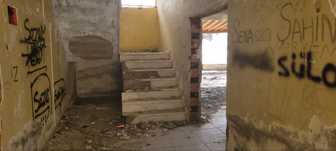 Aydın’da Süper Vali Merhum Recep Yazıcıoğlu Yaptırmıştı, Şimdi Çürüyor (7)