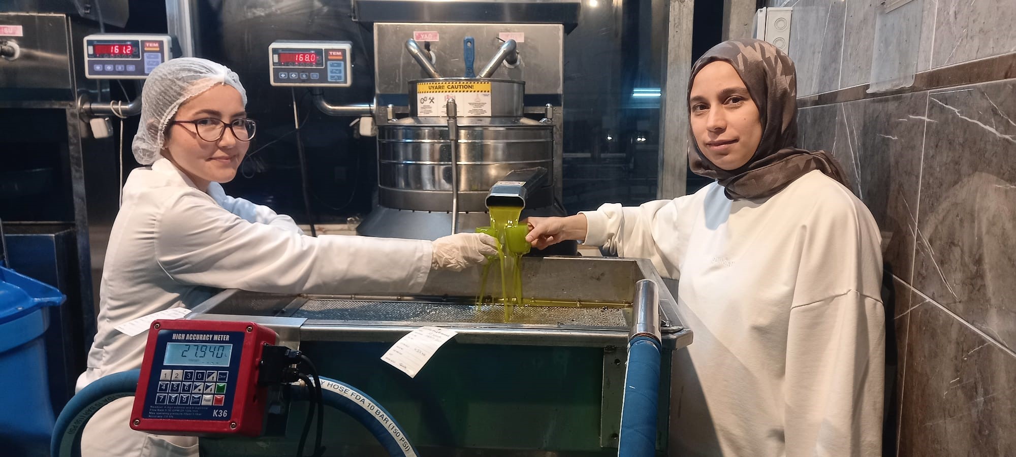 Aydın’da Zeytinin Yağa Dönüşümü Başladı (1)