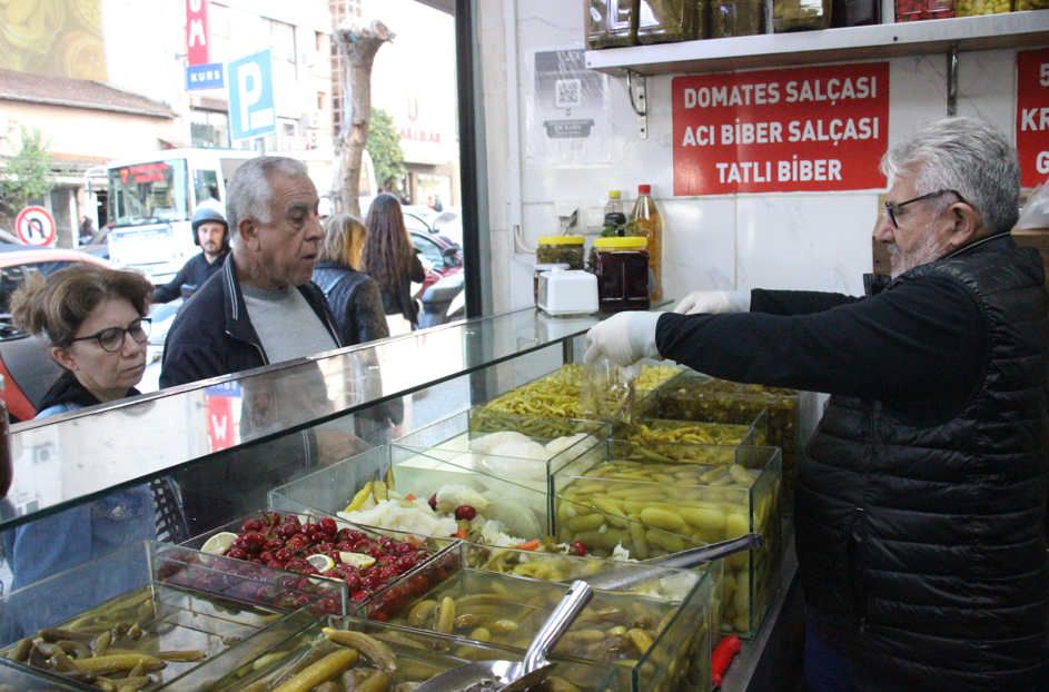 Aydınlı Turşucu Grip Olan Müşterilerinin Masraflarını Karşılayacağını Söyledi (7)