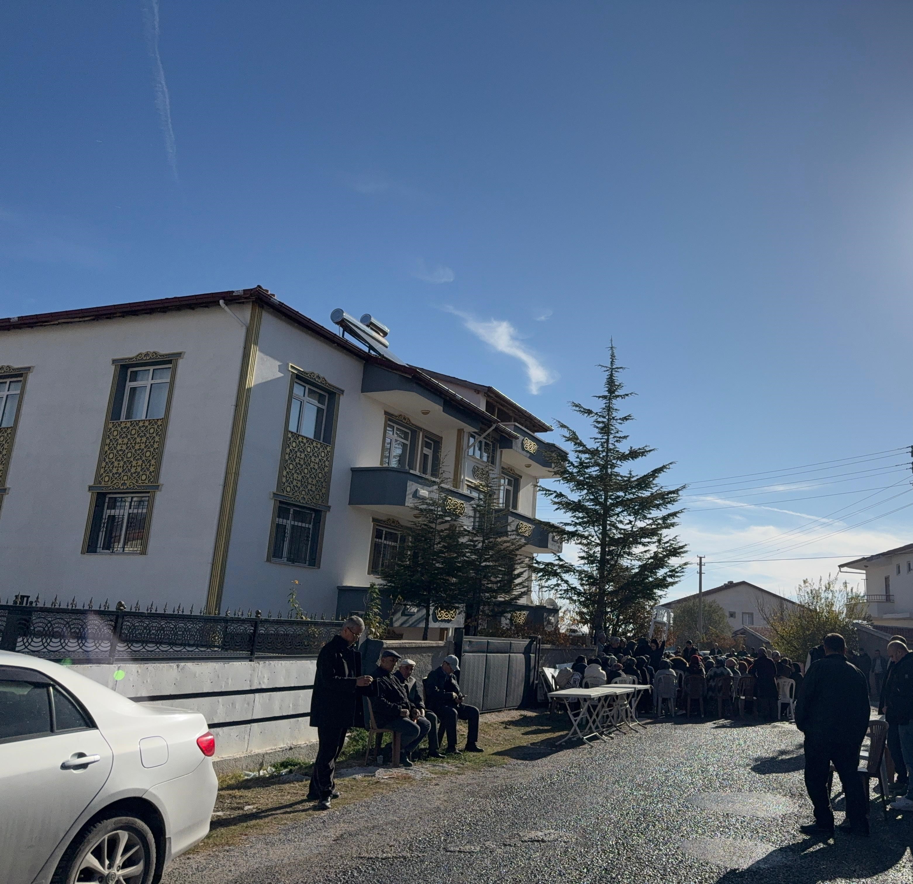 Bir Eve Ateş Düştü.. 4 Ölü (2)