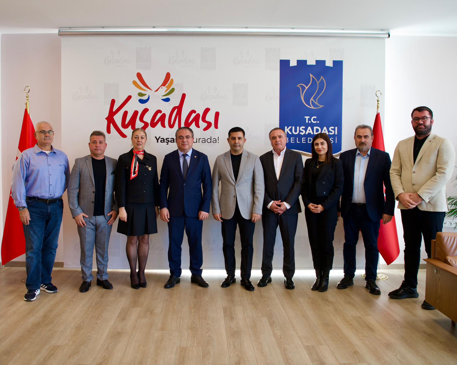 Chp’li Karakoz Kuşadası’ndan Sert Çıktı (1)