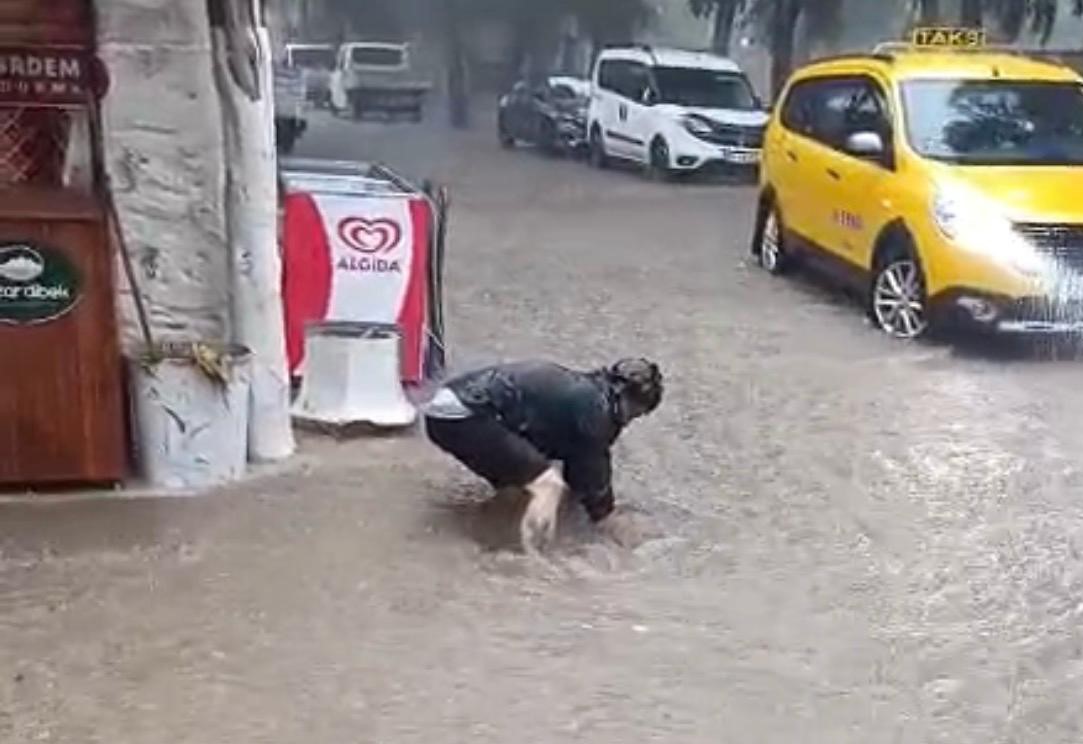 Denizin Rengi Değişti (4)