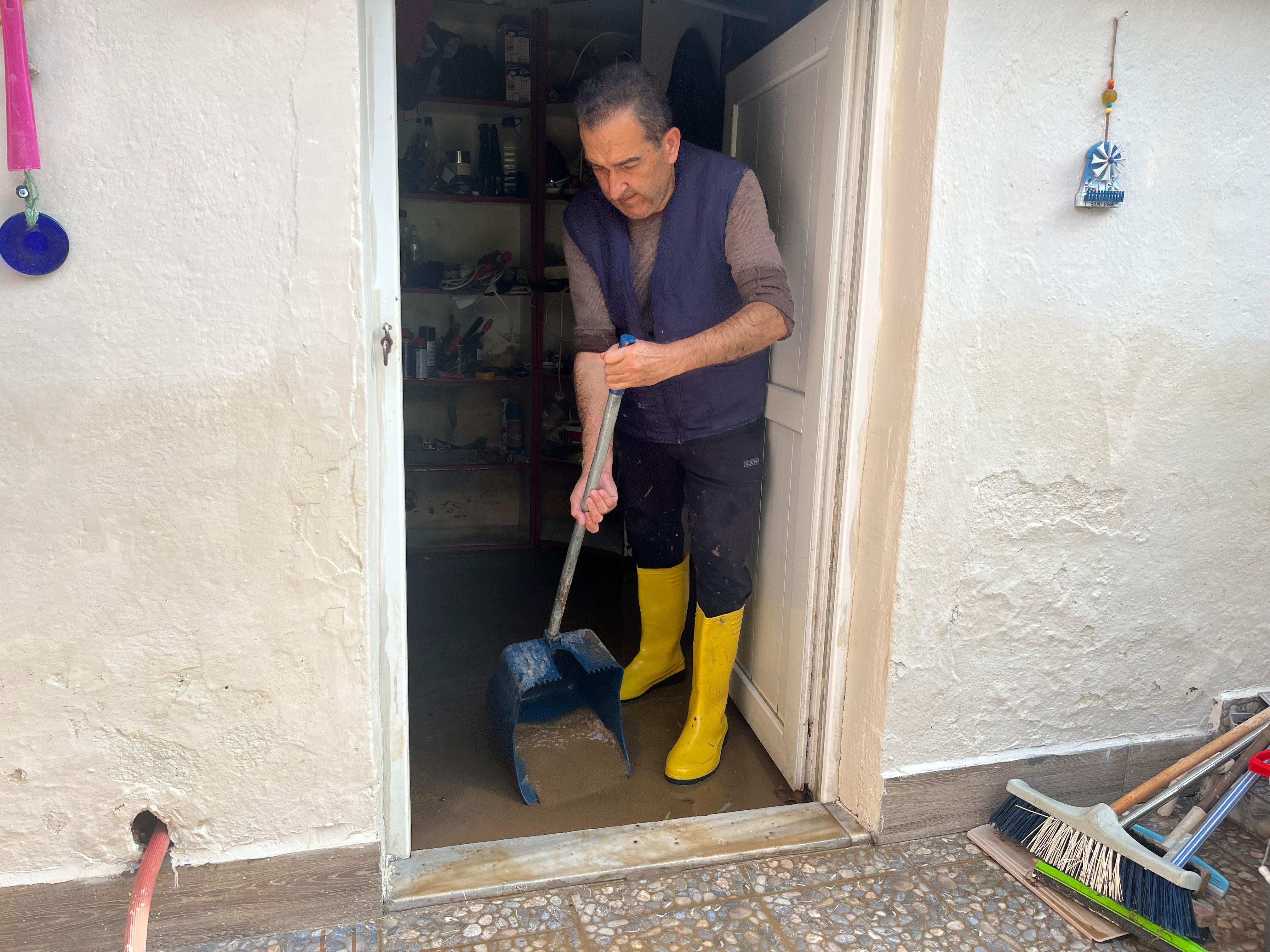 Denizin Rengi Değişti (9)