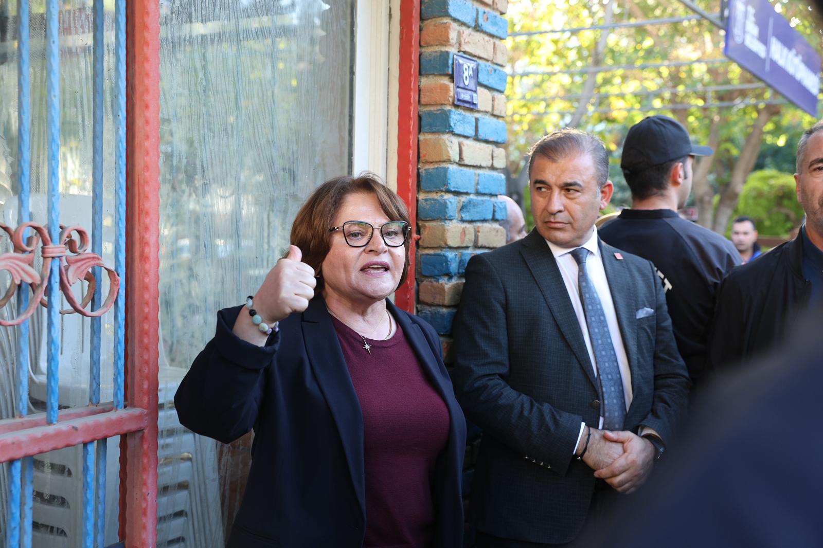 Didim’de Tahliye Gerginliği.. Büyükşehir’in Polis Eşliğinde Tahliye Girişimine Büyük Tepki (3)