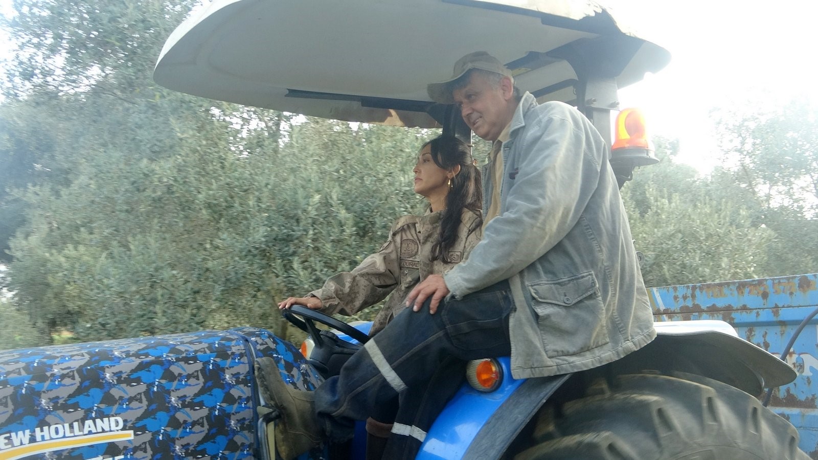 Genç Kadın Çiftçi Huzuru Toprakta Buldu (5)