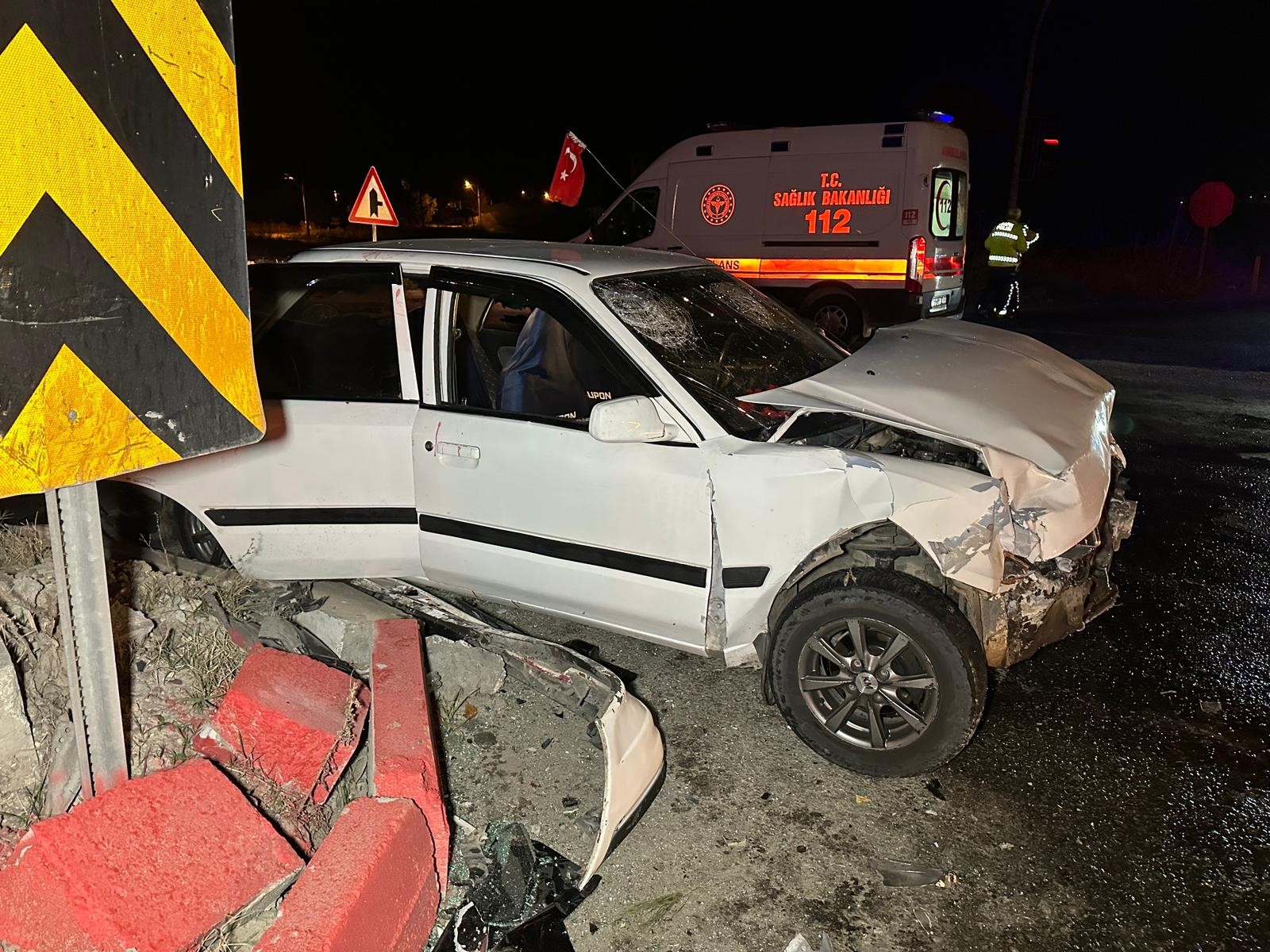 İki Araç Çarpıştı.. 1'I Bebek 10 Yaralı (3)