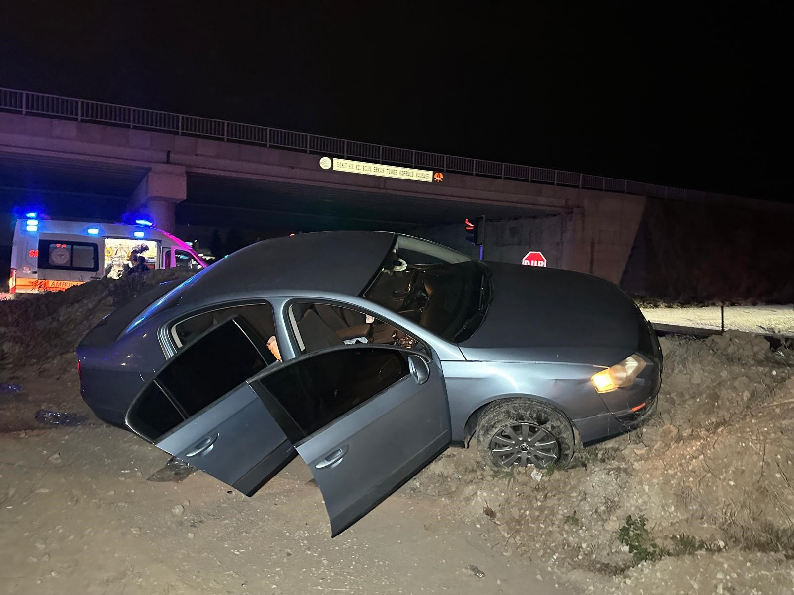 İki Araç Çarpıştı.. 1'I Bebek 10 Yaralı (4)