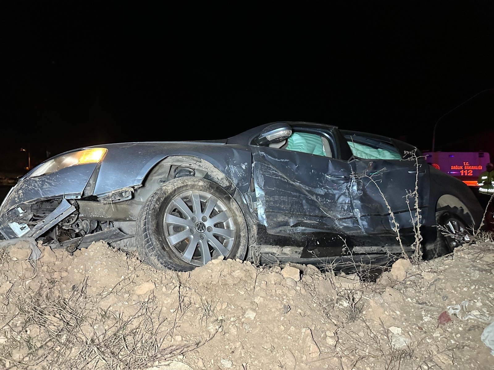 İki Araç Çarpıştı.. 1'I Bebek 10 Yaralı (6)